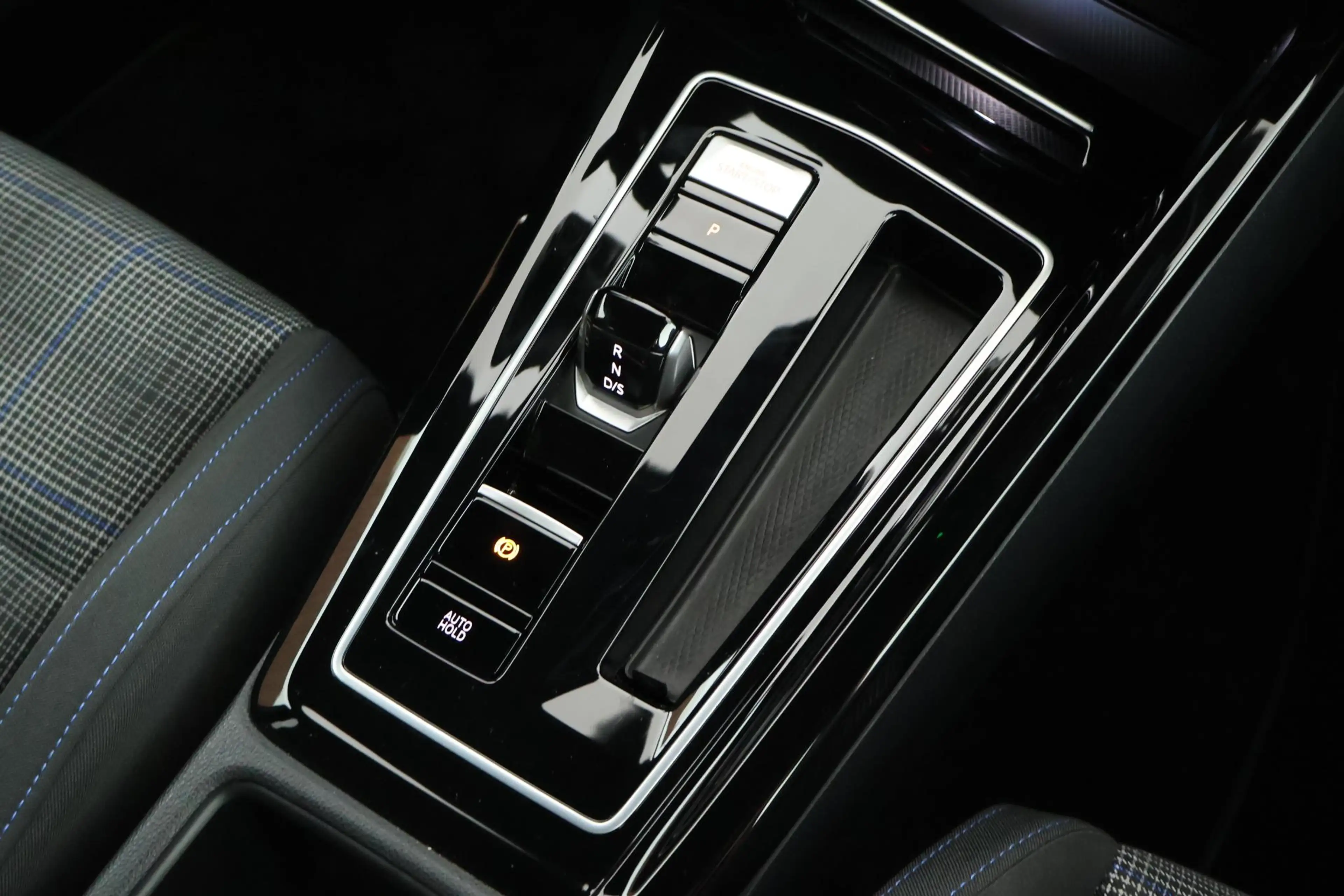 Volkswagen Golf GTE 1.5 eHybrid 272pk Trekhaak Camera Stoelverwarming — photo 47