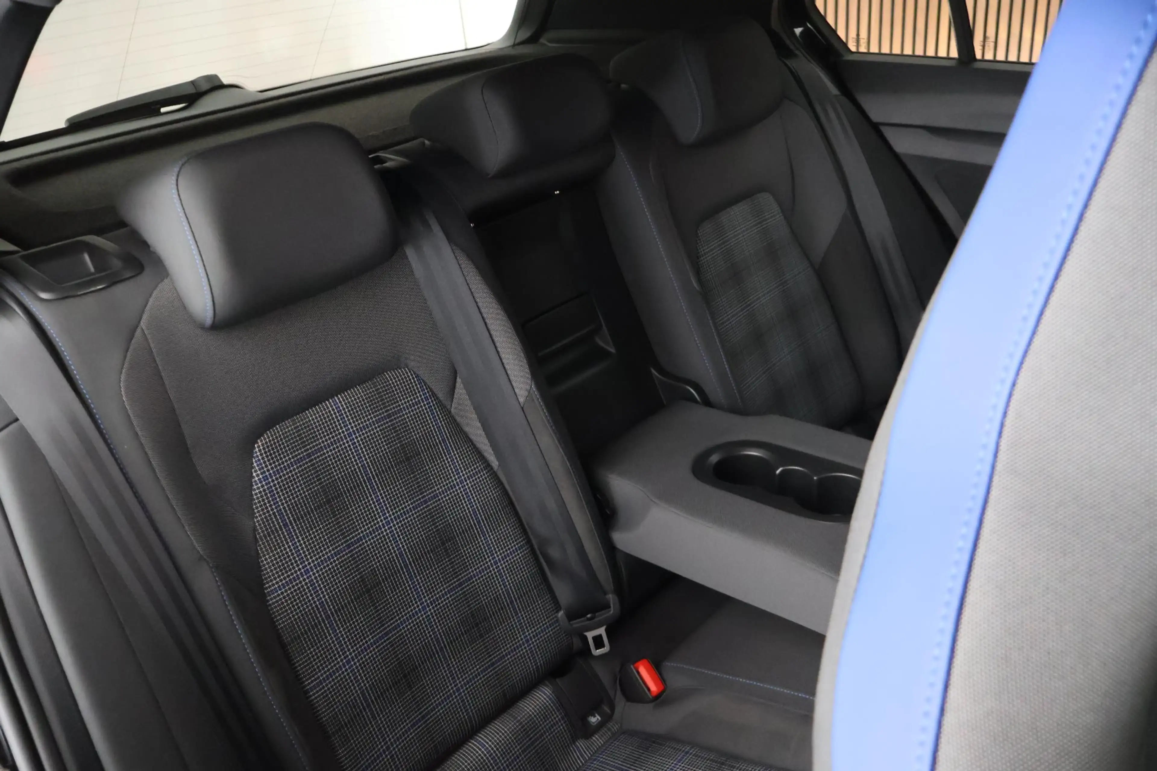 Volkswagen Golf GTE 1.5 eHybrid 272pk Trekhaak Camera Stoelverwarming — photo 48