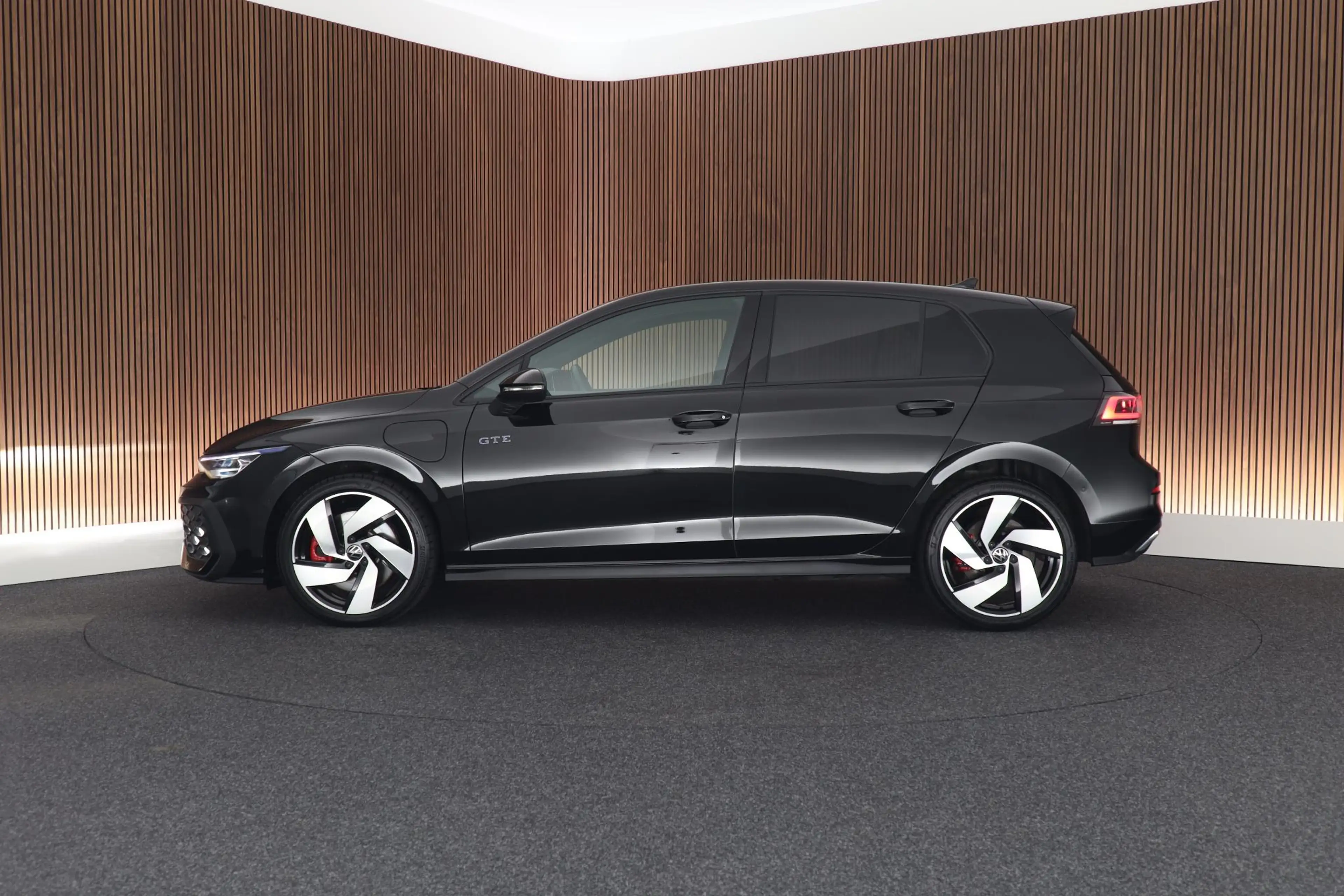 Volkswagen Golf GTE 1.5 eHybrid 272pk Trekhaak Camera Stoelverwarming — photo 8