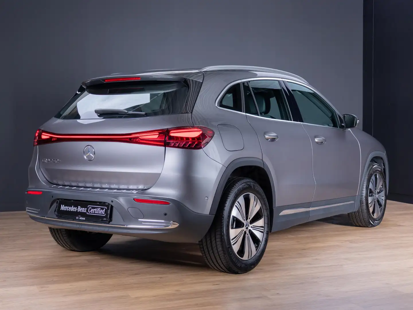 Mercedes-Benz EQA 250 250+ Essential Line 71 kWh Gris - 2