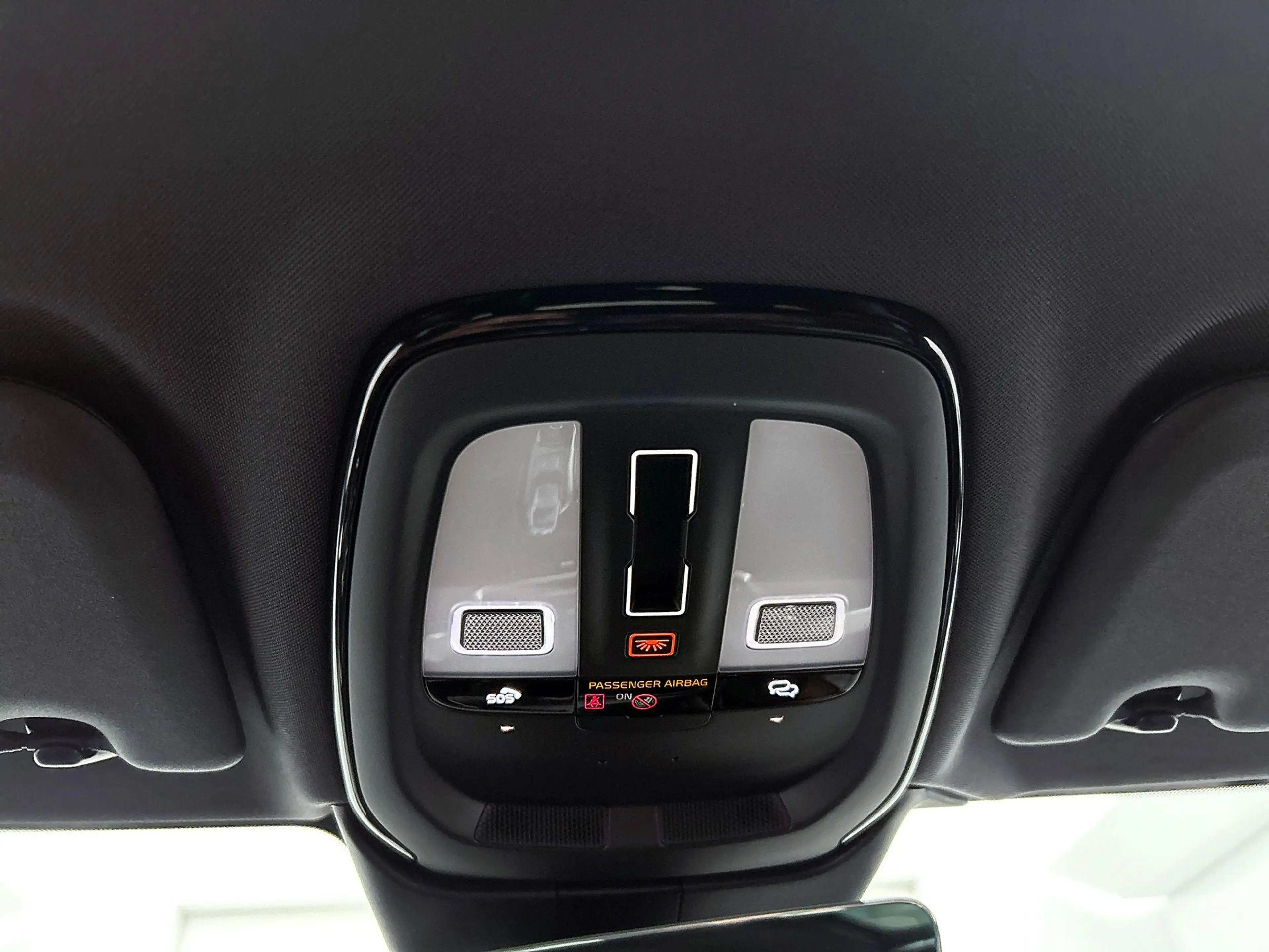 Volvo V60 2.0 T8 Plug-in hybrid AWD Plus Dark | 360° Camera — photo 14