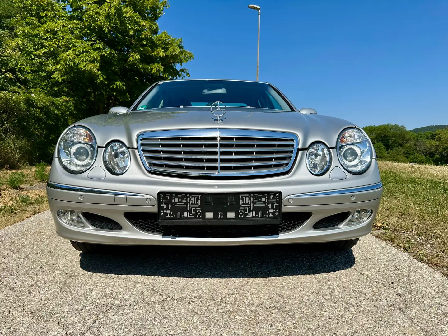 Mercedes-Benz E 240 E 240 Elegance Sequentronic Elegance Silber - 2