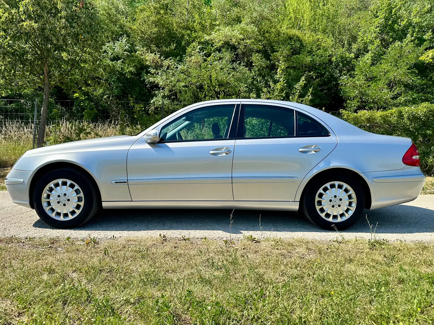 Mercedes-Benz E 240 E 240 Elegance Sequentronic Elegance Silber - 1