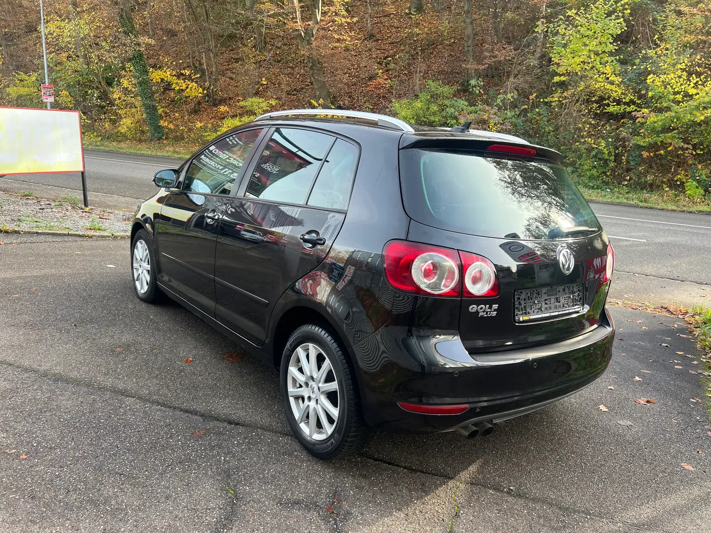 Volkswagen Golf Plus Highline Automatik Klima Navi 2 Hand Neu Tüv Schwarz - 1