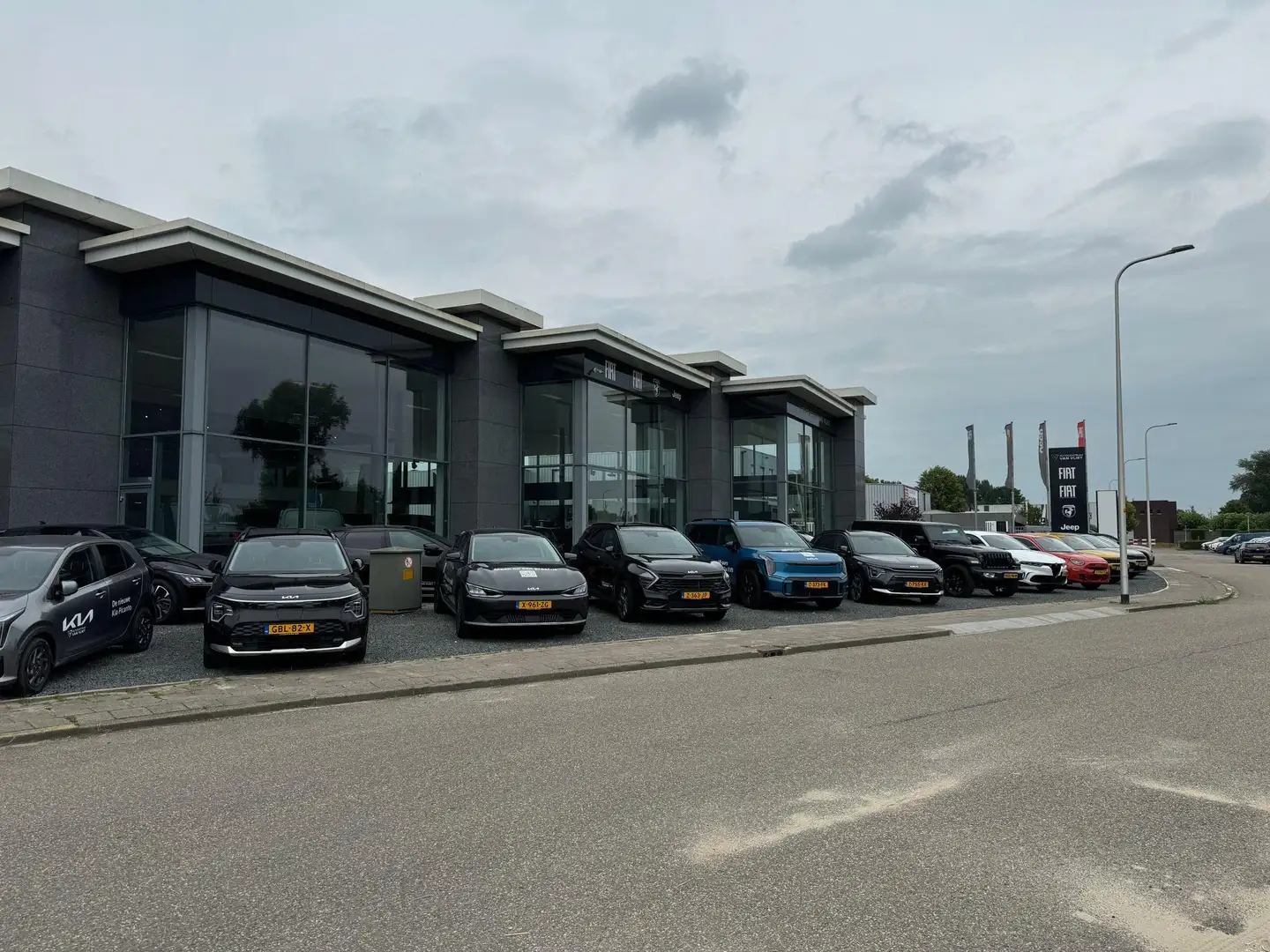 Kia Picanto 1.0 CVVT DynamicLine l lederen / alcantara bekledi Zwart - 2