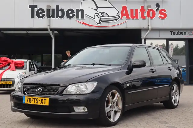 Lexus IS 200 SportCross Executive | Climate control | Alcantara