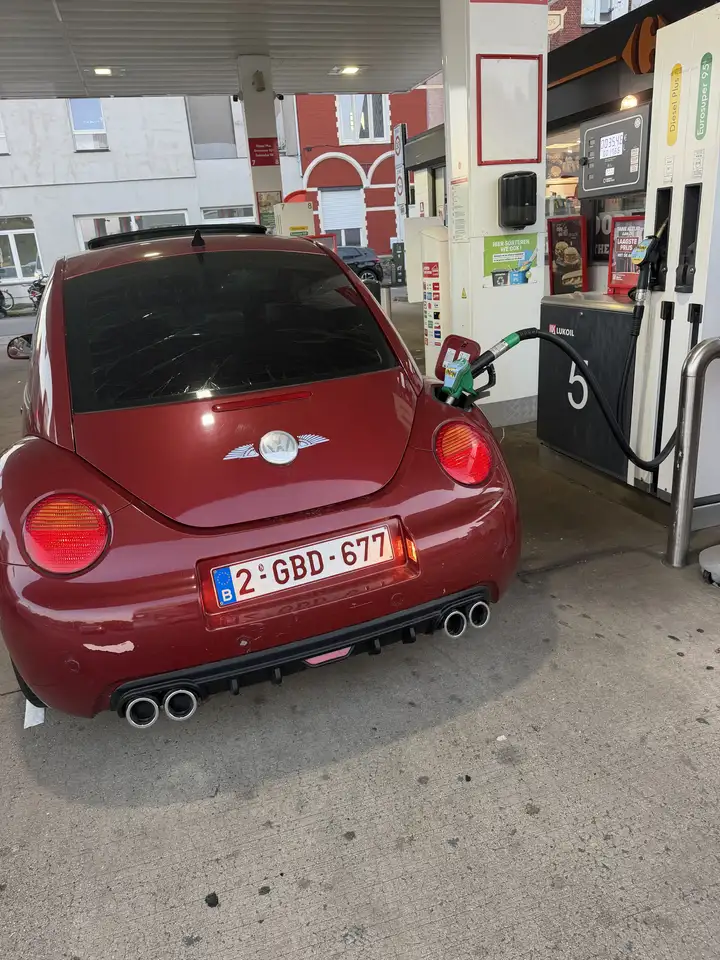 Volkswagen New Beetle 2. 0. 5V, foto 1