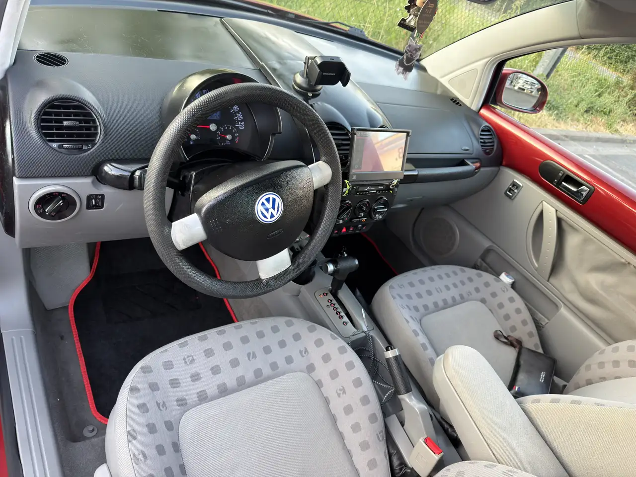 Volkswagen New Beetle 2. 0. 5V, foto 2