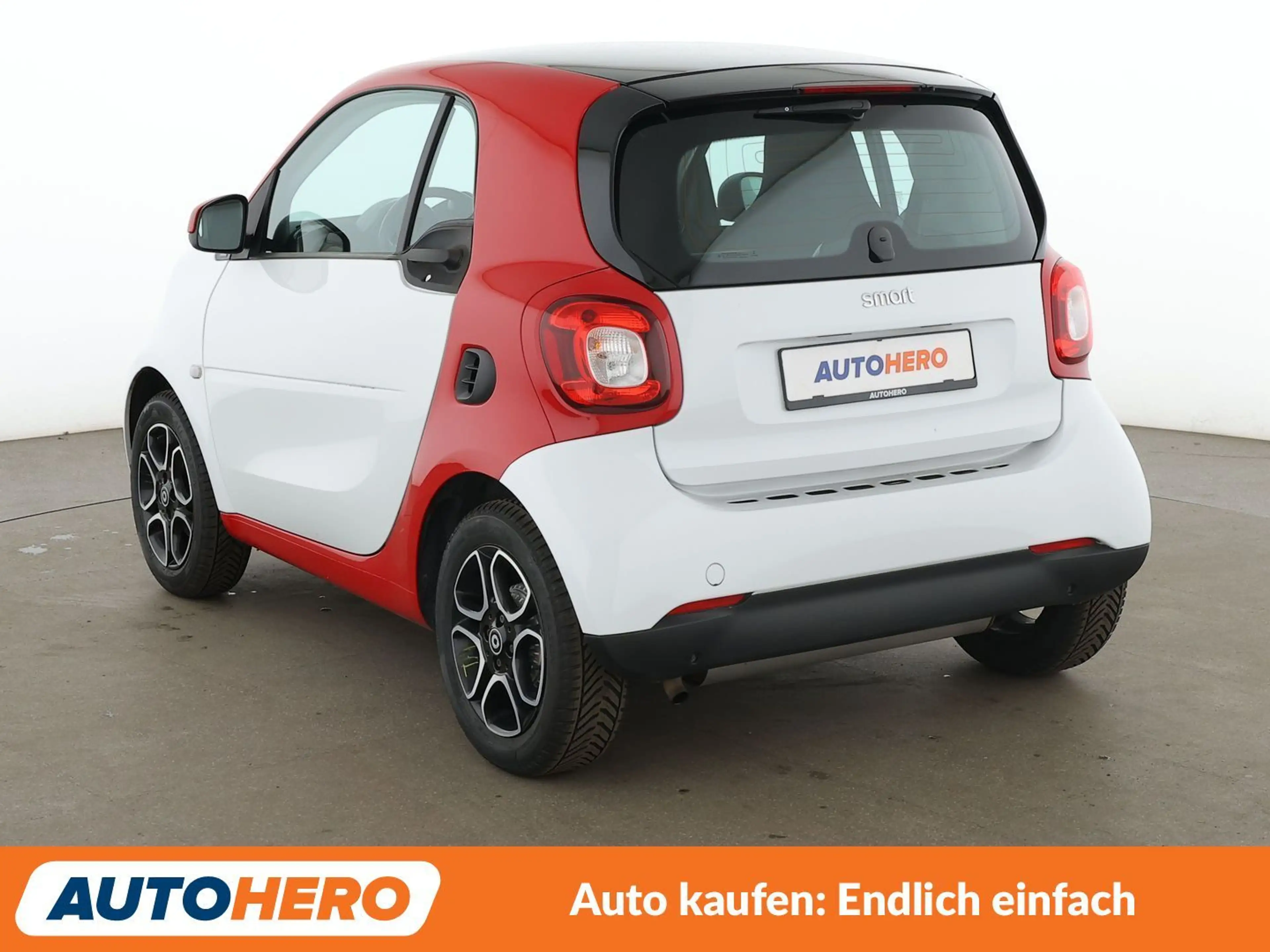 smart forTwo 1.0 Basis passion Aut.*TEMPO*PANO*KLIMA* — photo 4