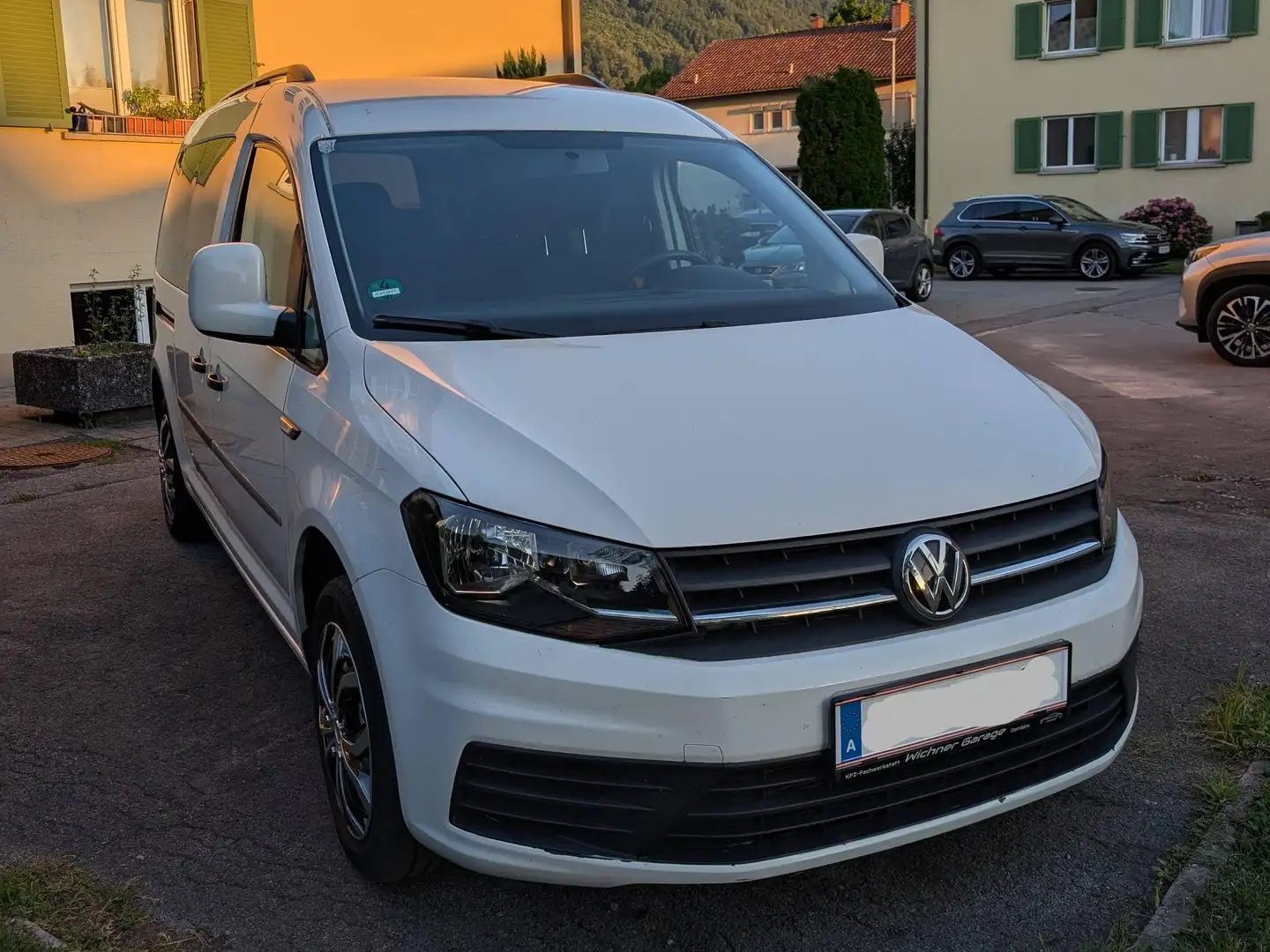 Volkswagen Caddy Kombi Maxi 2,0 TDI Kombi Weiß - 1