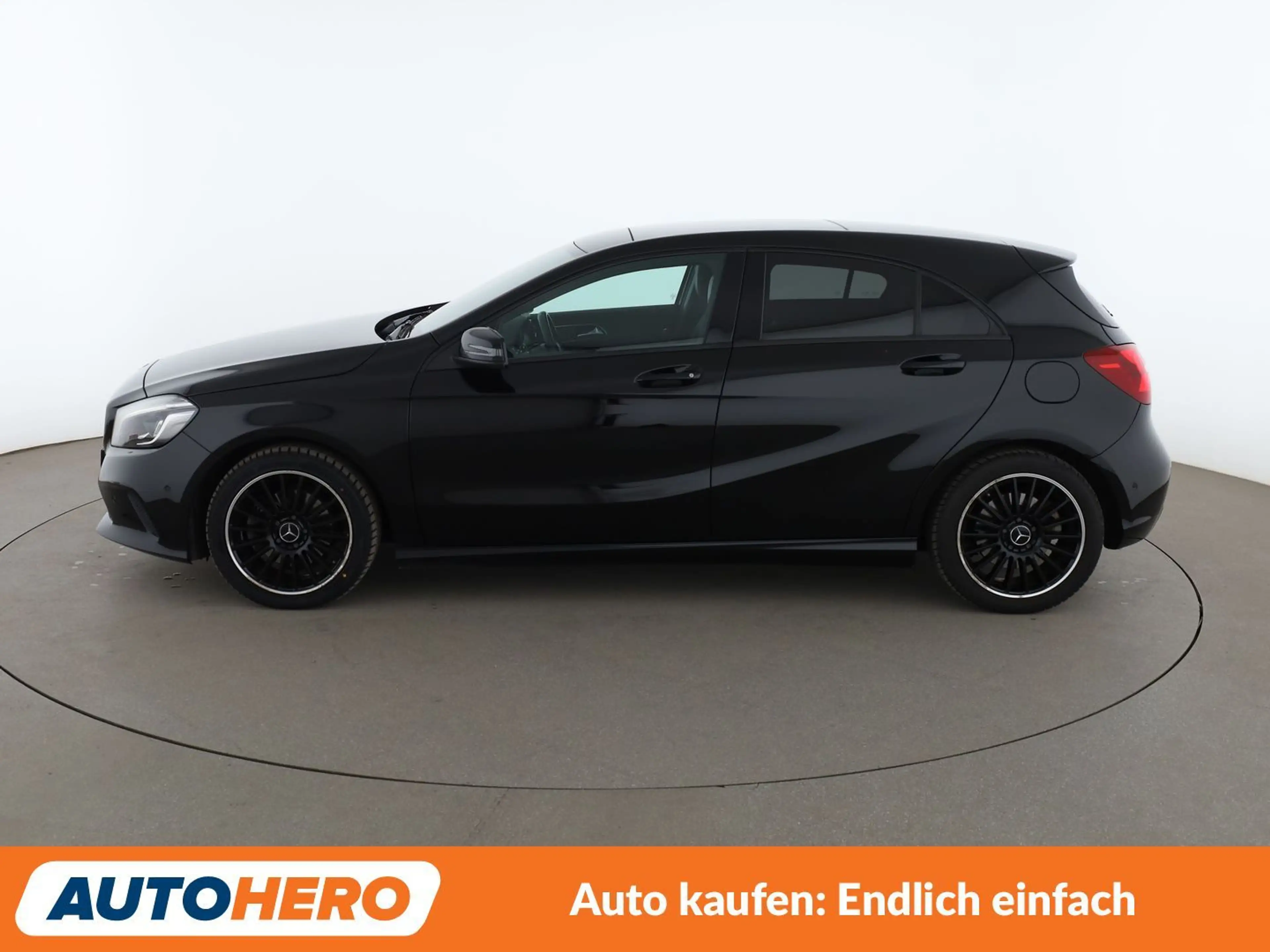 Mercedes-Benz A 220 4Matic Aut.*LED*TEMPO*PDC*SHZ*KLIMA*GARANTIE — photo 3