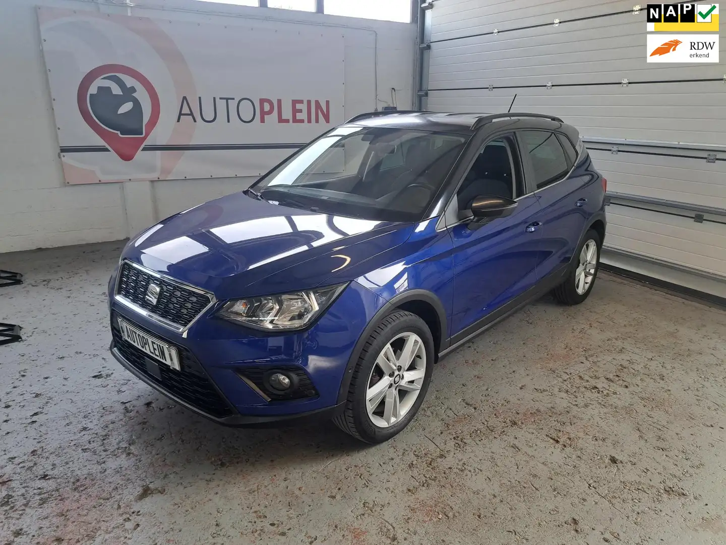 SEAT Arona 1.0 TSI Style Business Intense Blauw - 1