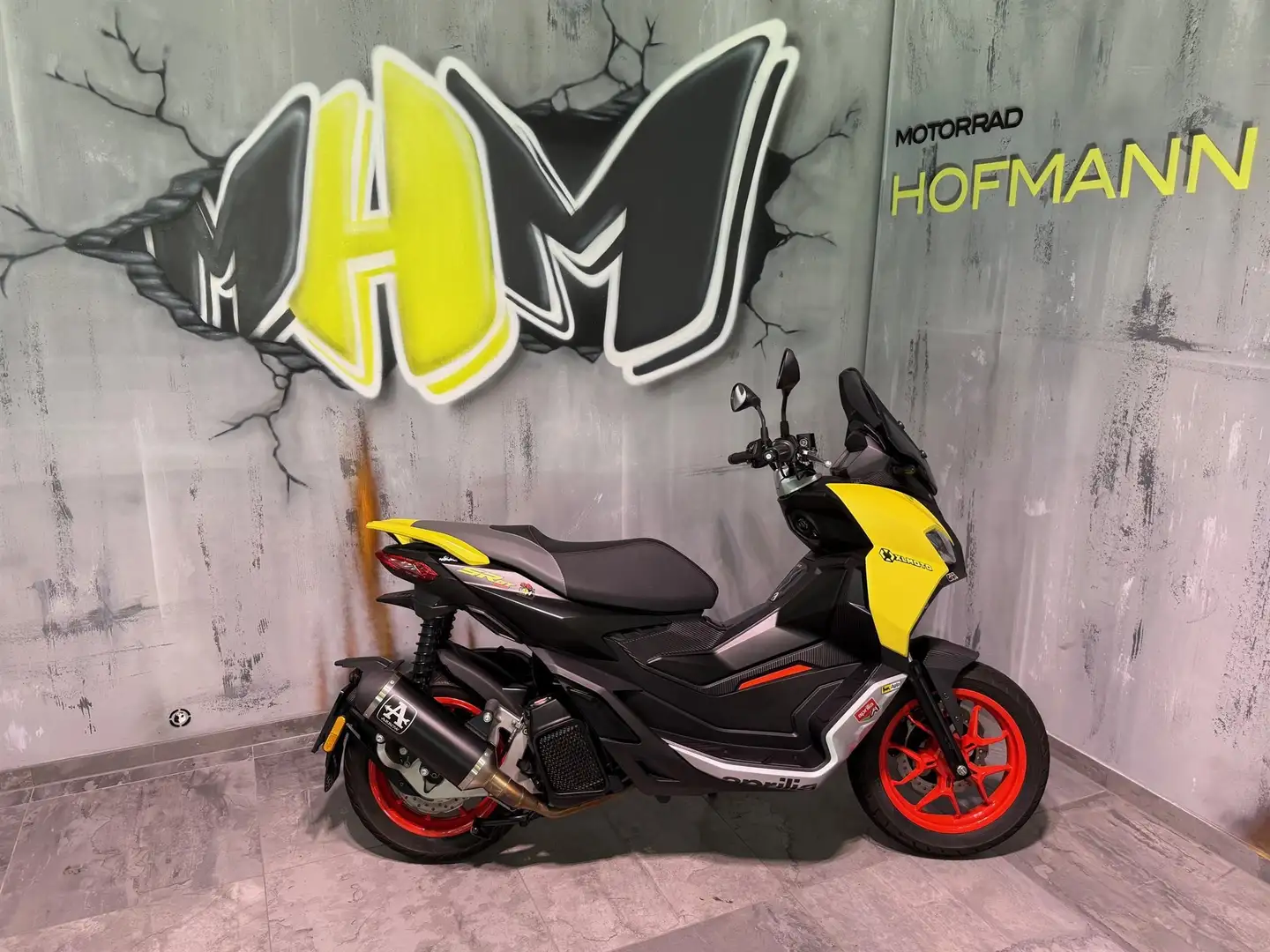 Aprilia SR 125 Sport Version,CBS, Arrow Auspuff Geel - 1