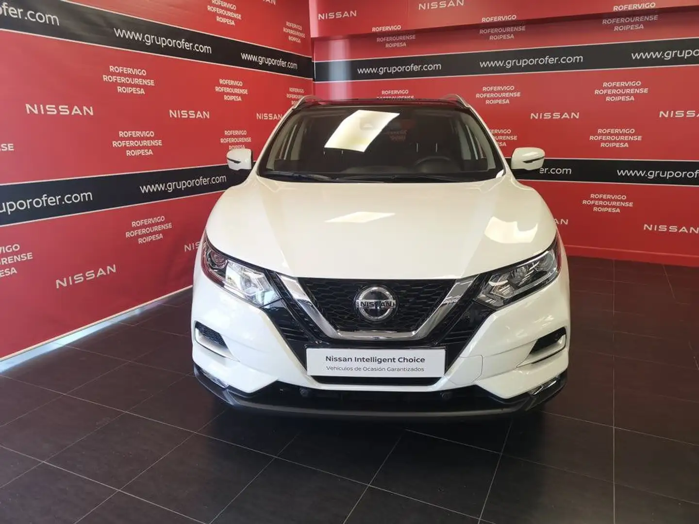 Nissan Qashqai 1.3 DIG-T N-Connecta 4x2 103kW Wit - 2