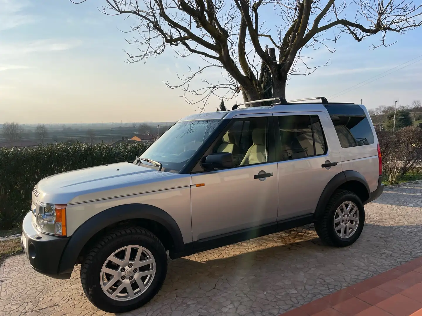 Land Rover Discovery 2.7 tdV6 SE auto - 1