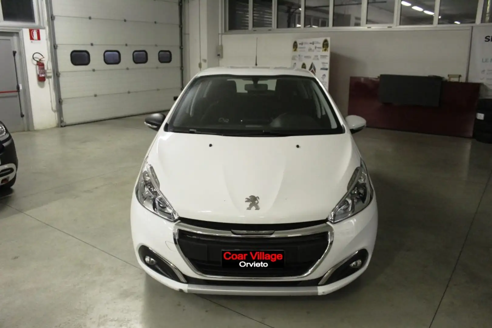 Peugeot 208 BlueHDi 75 5 porte Allure Weiß - 2