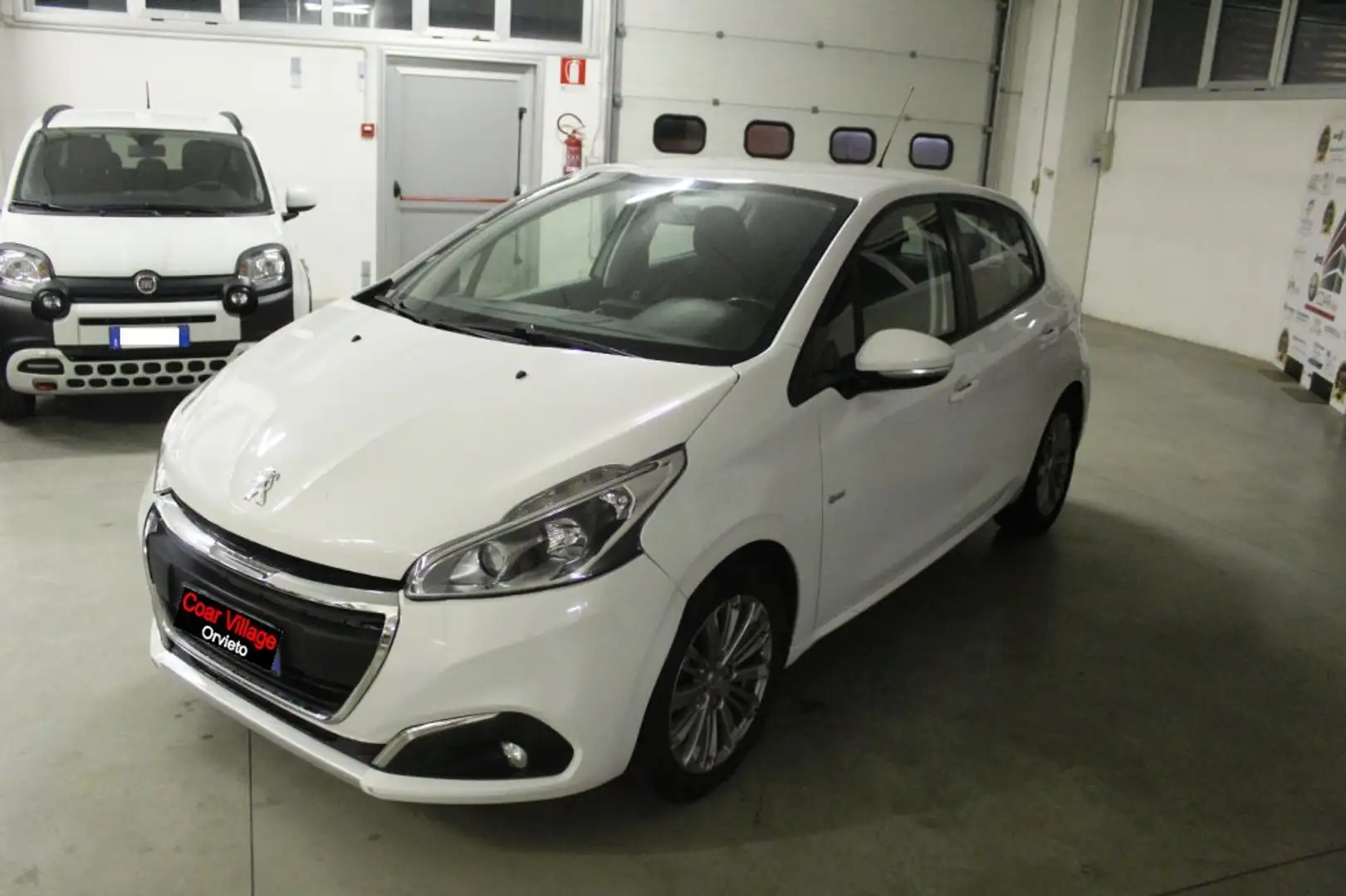 Peugeot 208 BlueHDi 75 5 porte Allure Weiß - 1