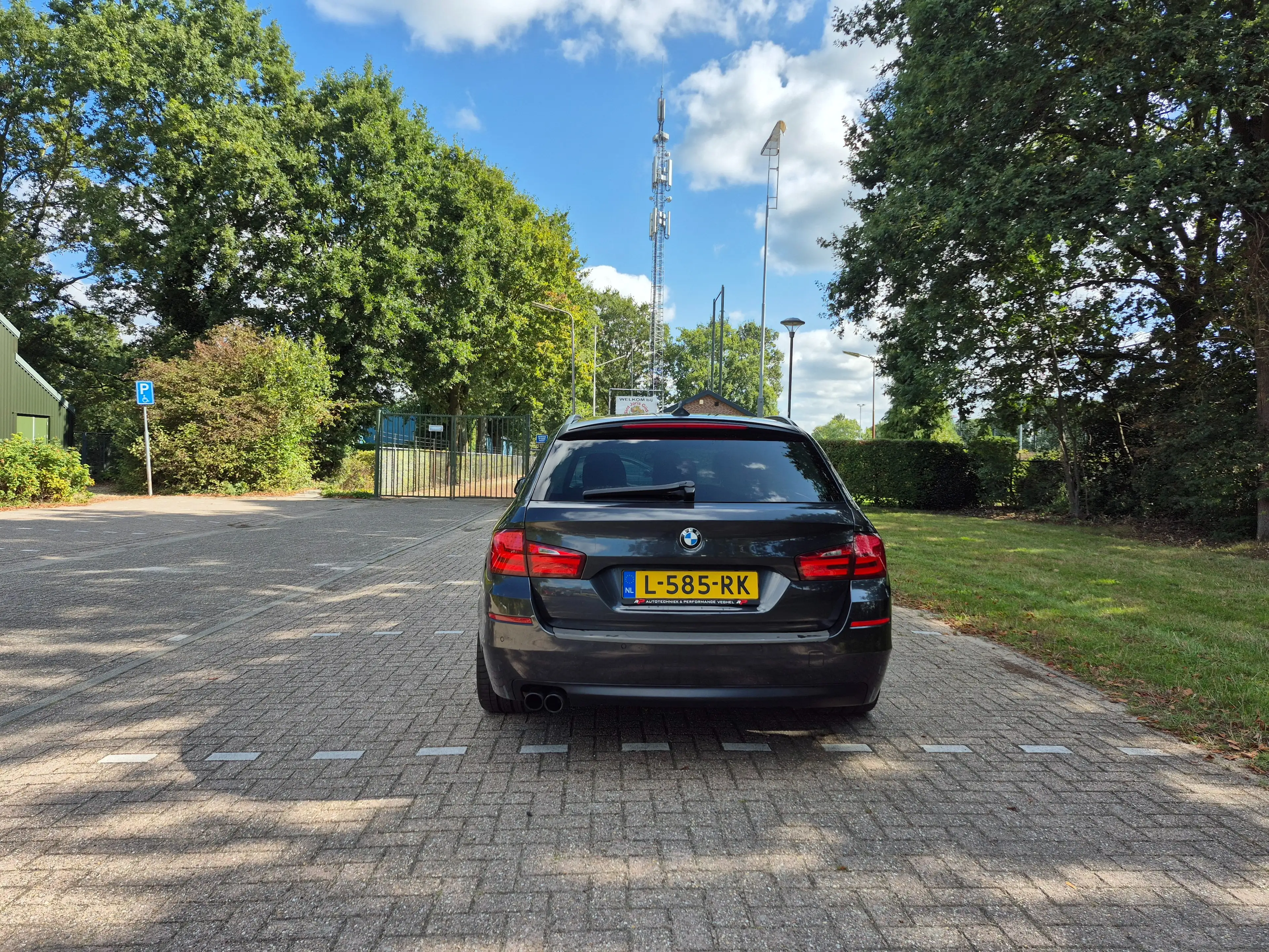 BMW 523 523i High Executive — photo 10