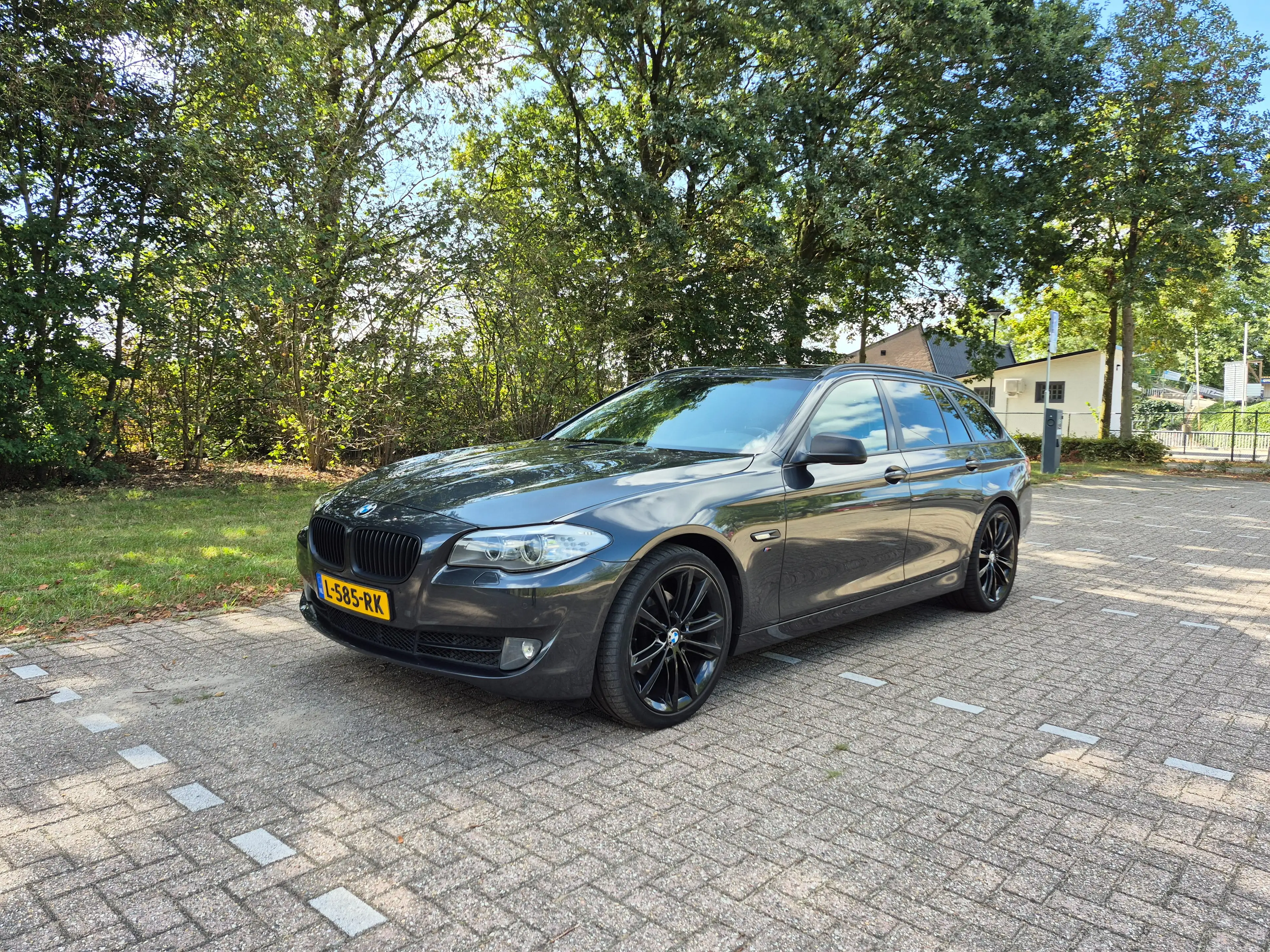 BMW 523 523i High Executive