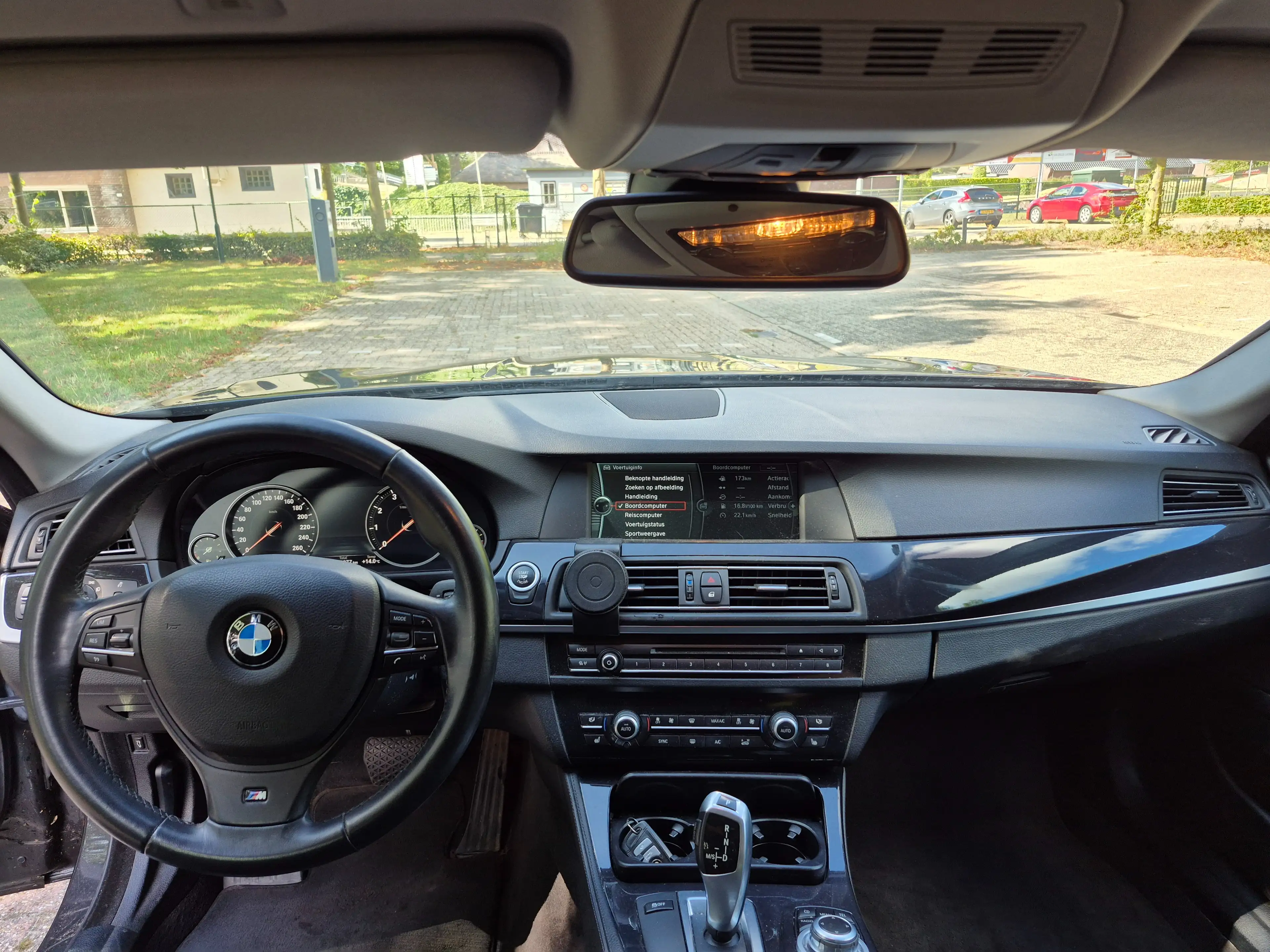 BMW 523 523i High Executive — photo 5