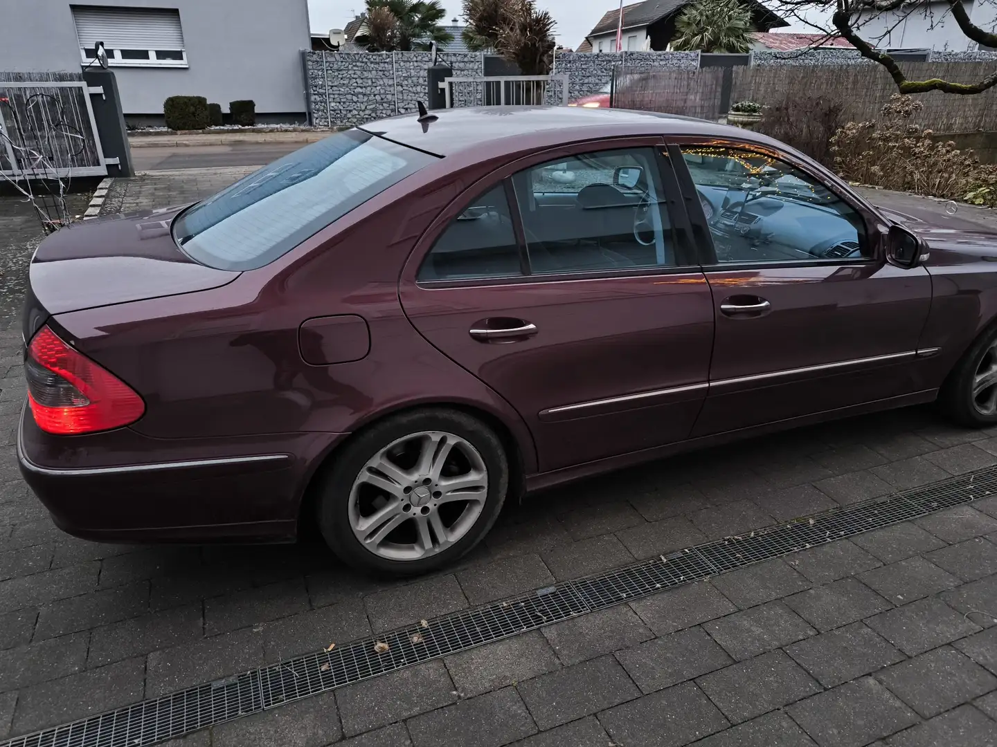 Mercedes-Benz E 200 E 200 Kompressor (211.041) Rot - 2
