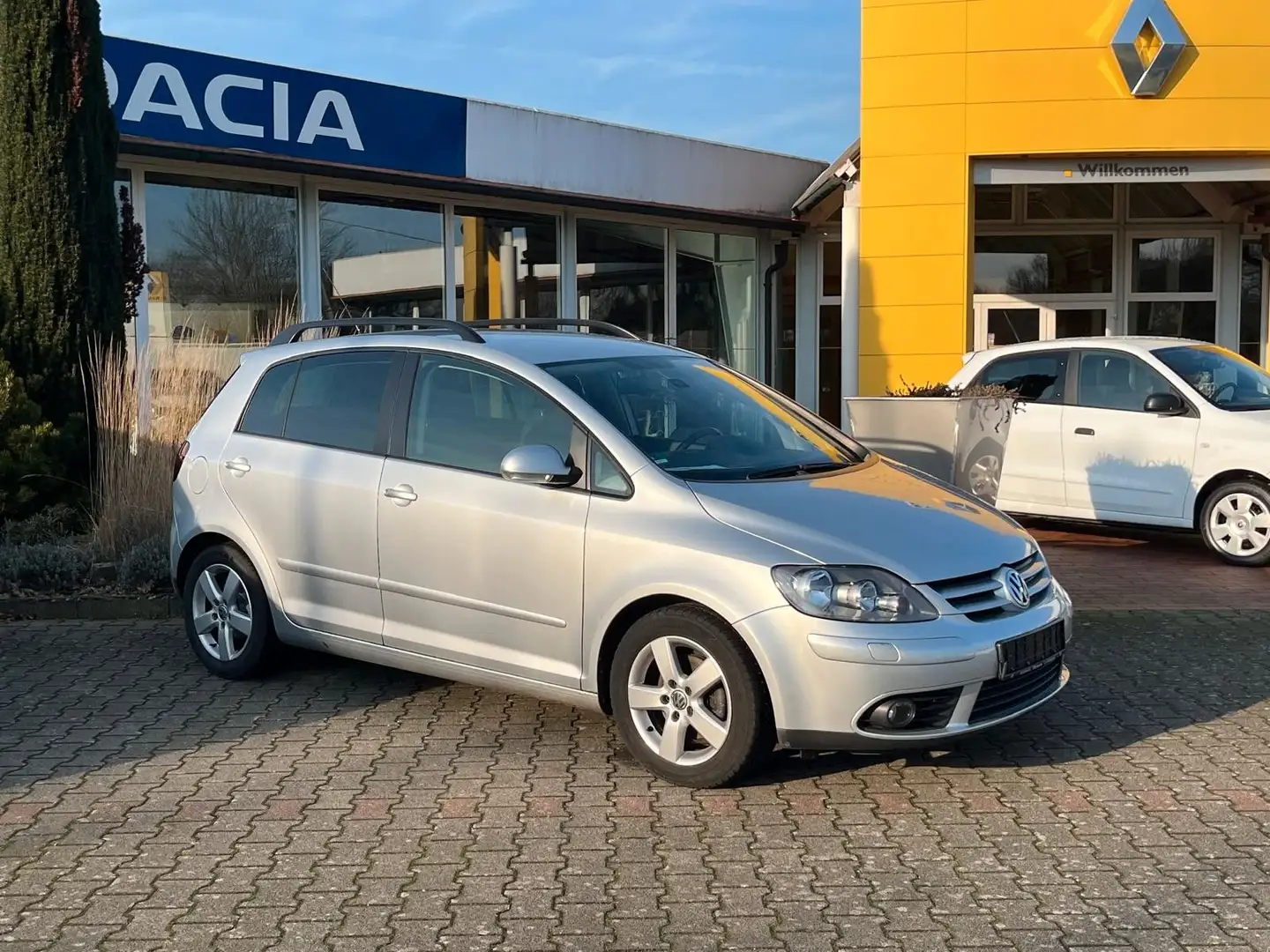 Volkswagen Golf Plus V United SHZ/AHK/Klimaautomatik Silber - 1
