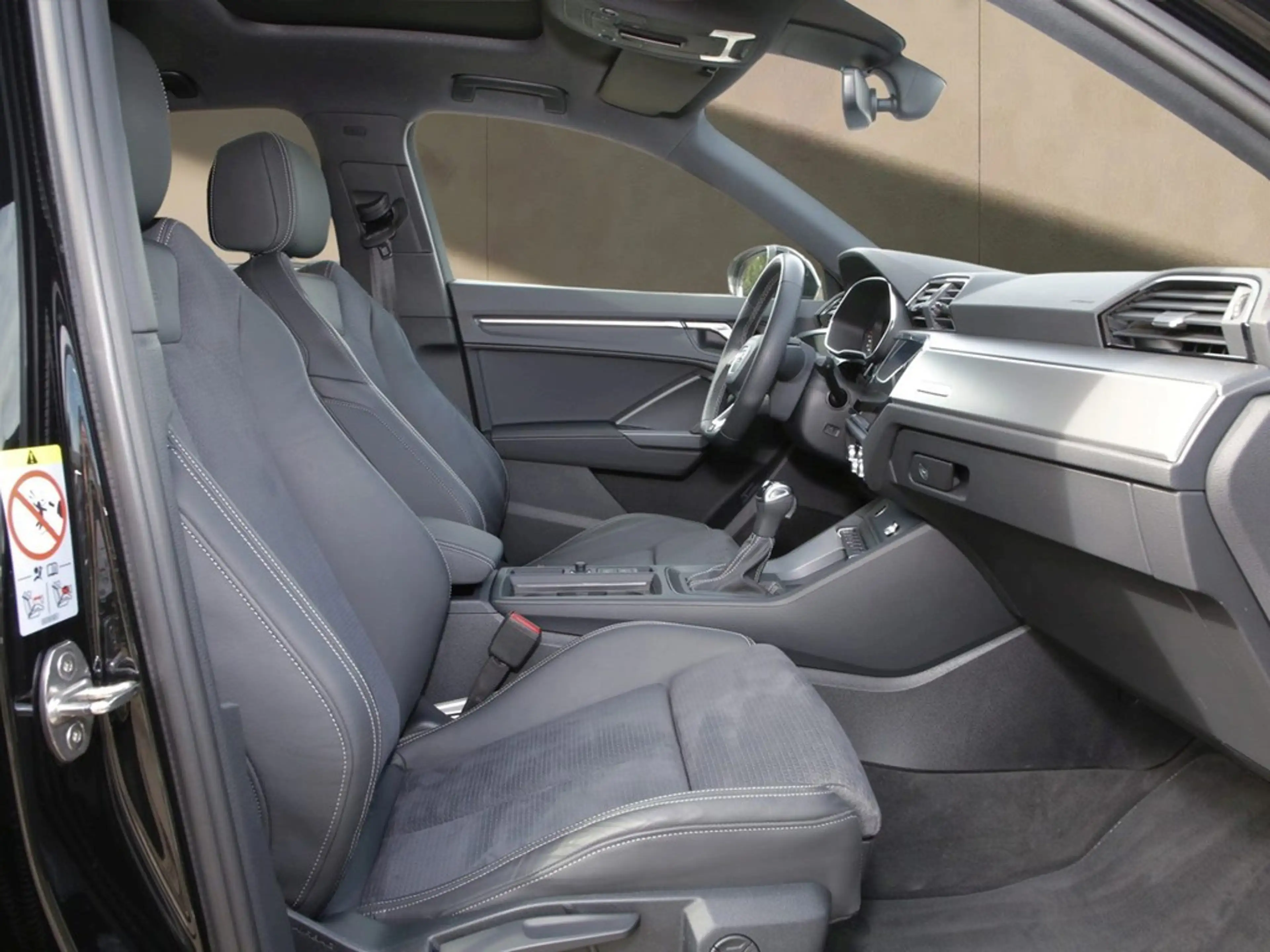 Audi Q3 Sportback 35 TFSI S line AHK*R-CAM*LED*NAVI*VIR... — photo 10