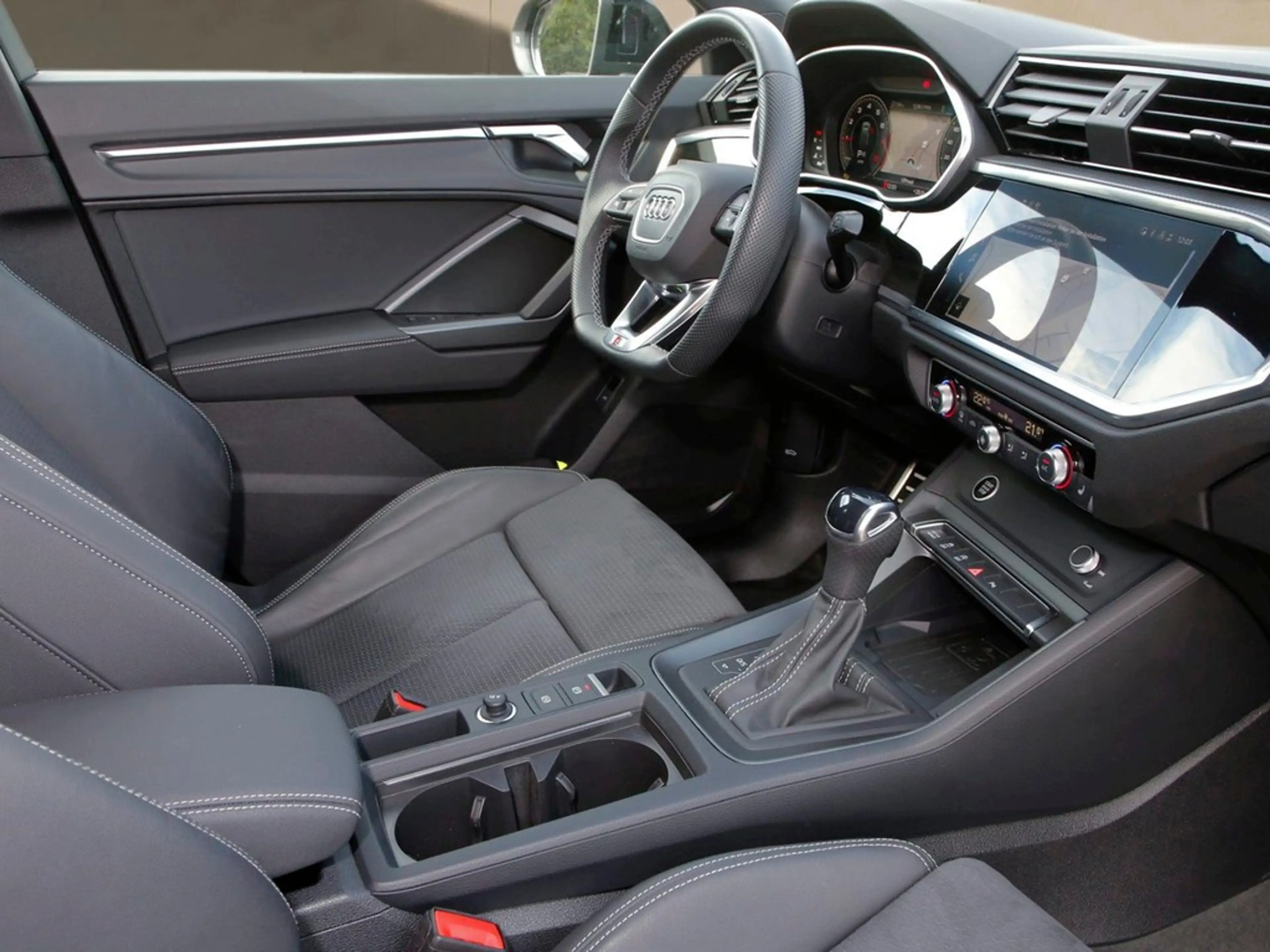 Audi Q3 Sportback 35 TFSI S line AHK*R-CAM*LED*NAVI*VIR... — photo 13