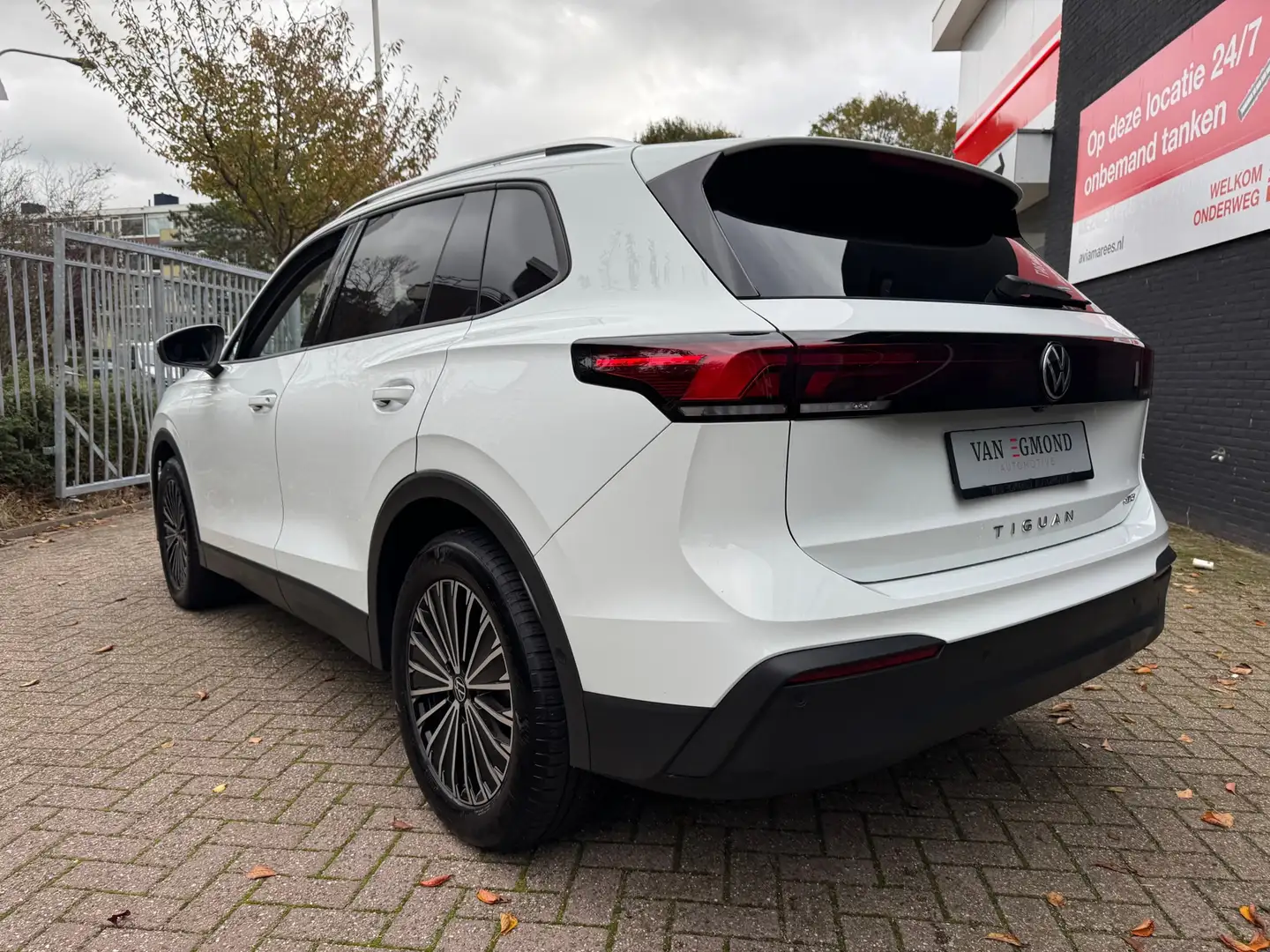 Volkswagen Tiguan 1.5 eTSI Life Edition Wit - 2