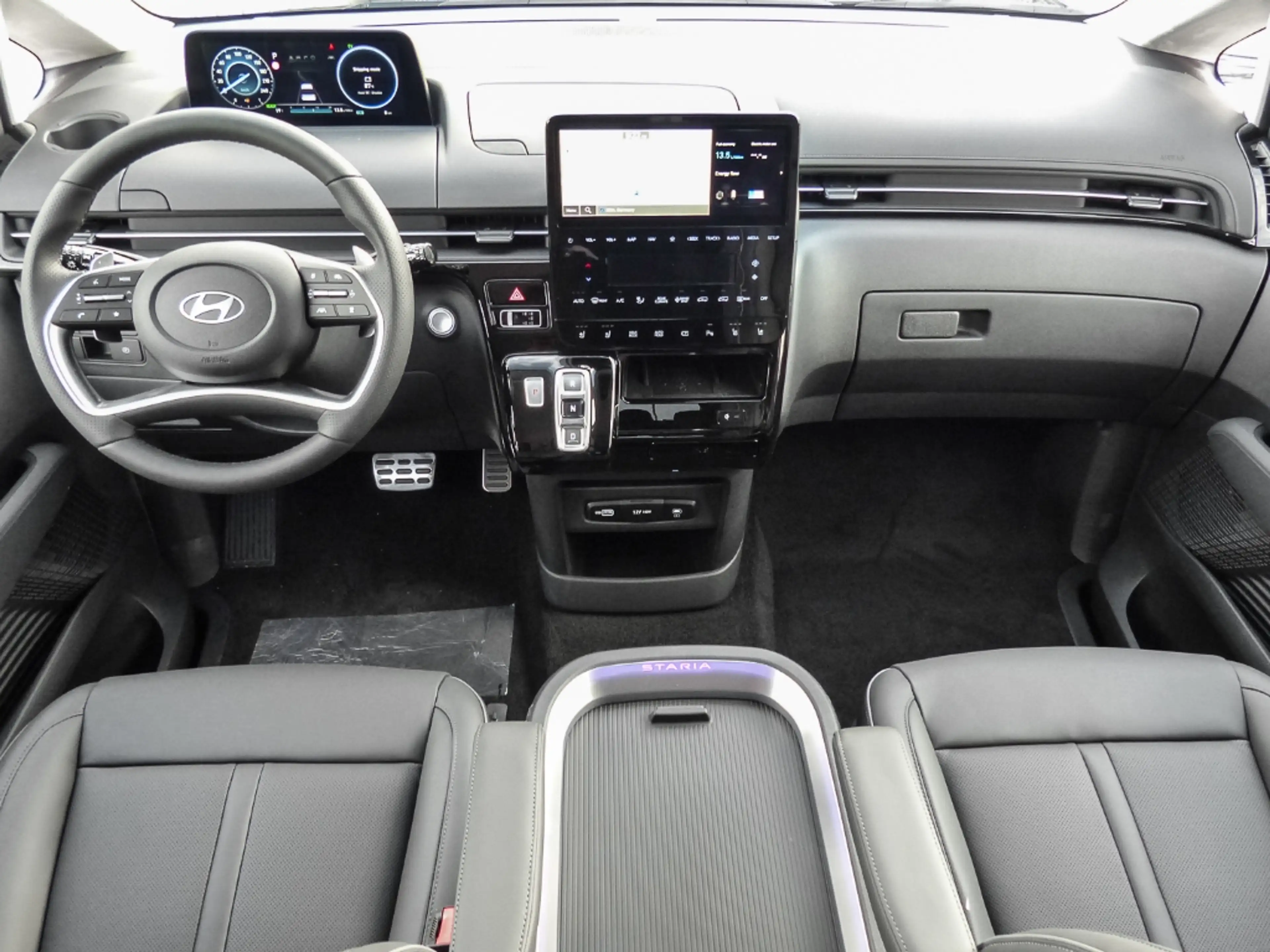 Hyundai STARIA Signature Hybrid Panoramadach 7-Sitzer Navi Leder — photo 6