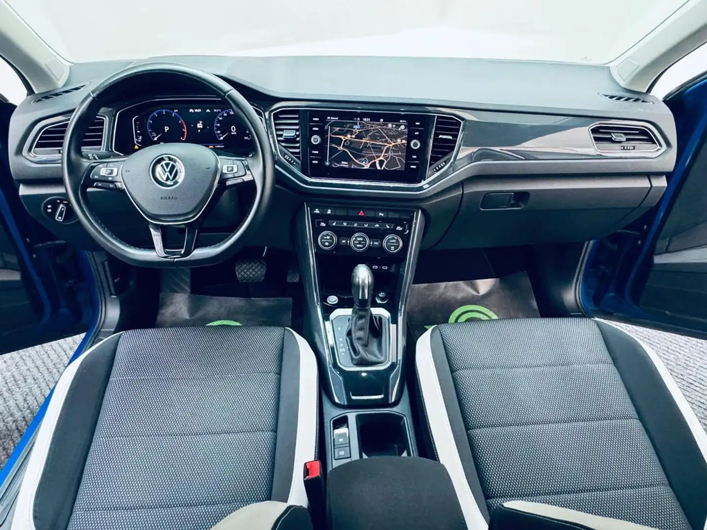 Volkswagen T-Roc 1.5 TSI ACT DSG R-LINE ACC|LED|RETROCAMERA|19' Bleu - 2