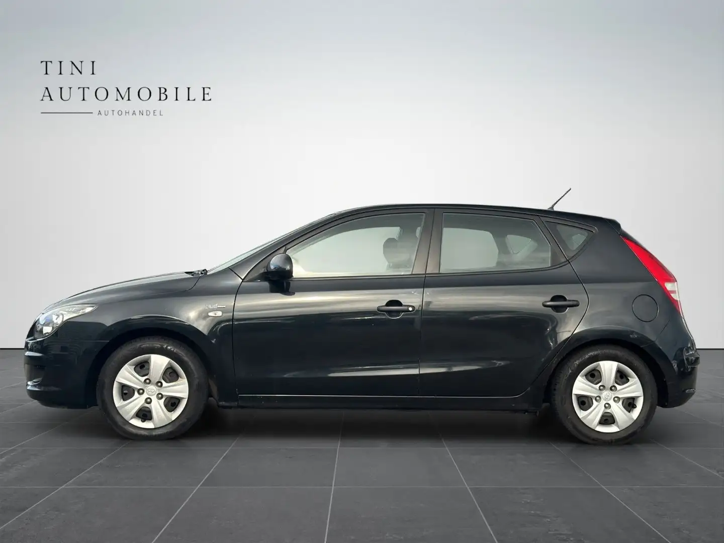 Hyundai i30 FIFA WM Edition*Scheckheft* *Klima* *HU neu* Schwarz - 2