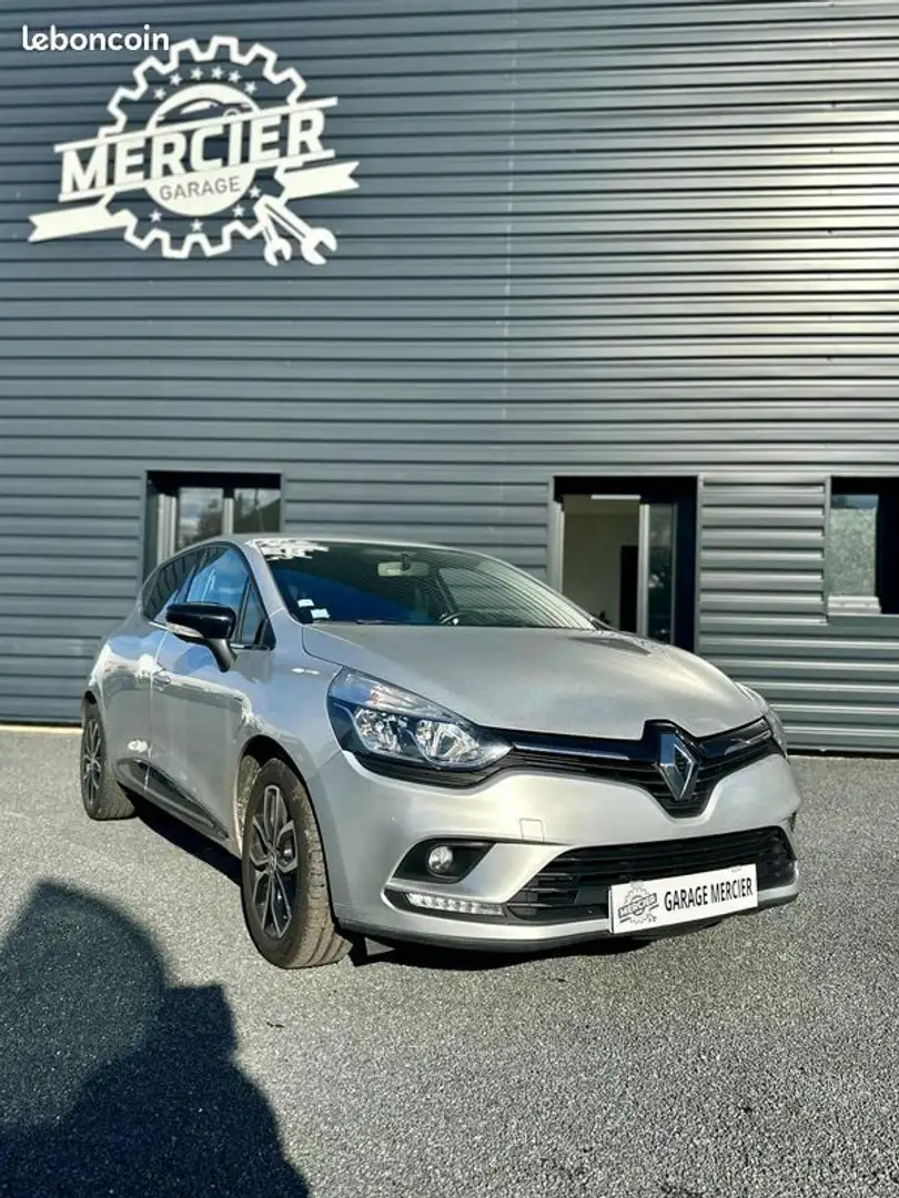 Renault Clio IV 0.9 TCE 90ch LIMITED Gris - 1