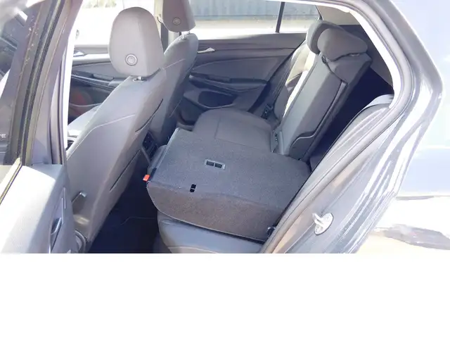 Volkswagen Golf view 12