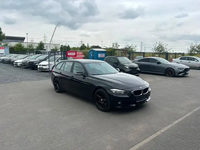 BMW 330 d *2HAND*AHK*TÜV NEU*M-SPORTFAHRWERK*