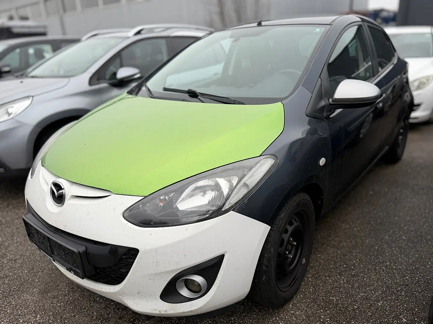 Mazda 2 Mazda2 1,3i *Pickerl 3/2026+4* Grau - 1