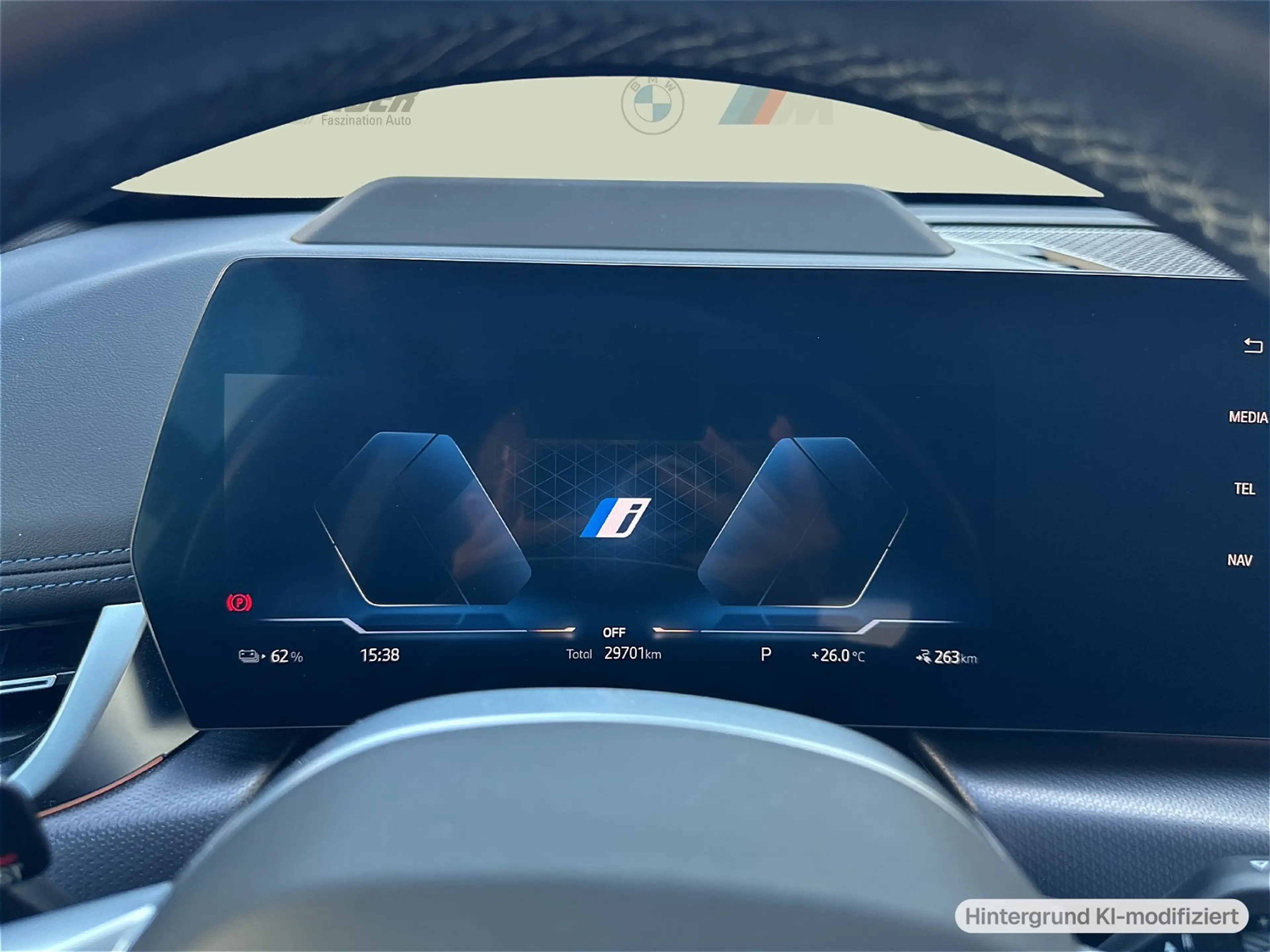 BMW iX1 xDrive30 M Sportpaket AHK Head-Up RFK LED — photo 9