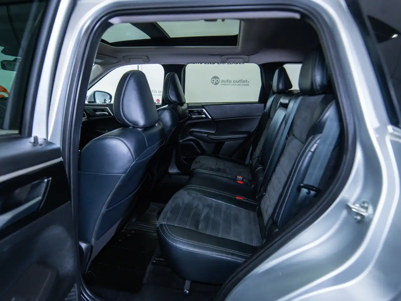 Mitsubishi Outlander снимка Mitsubishi Outlander