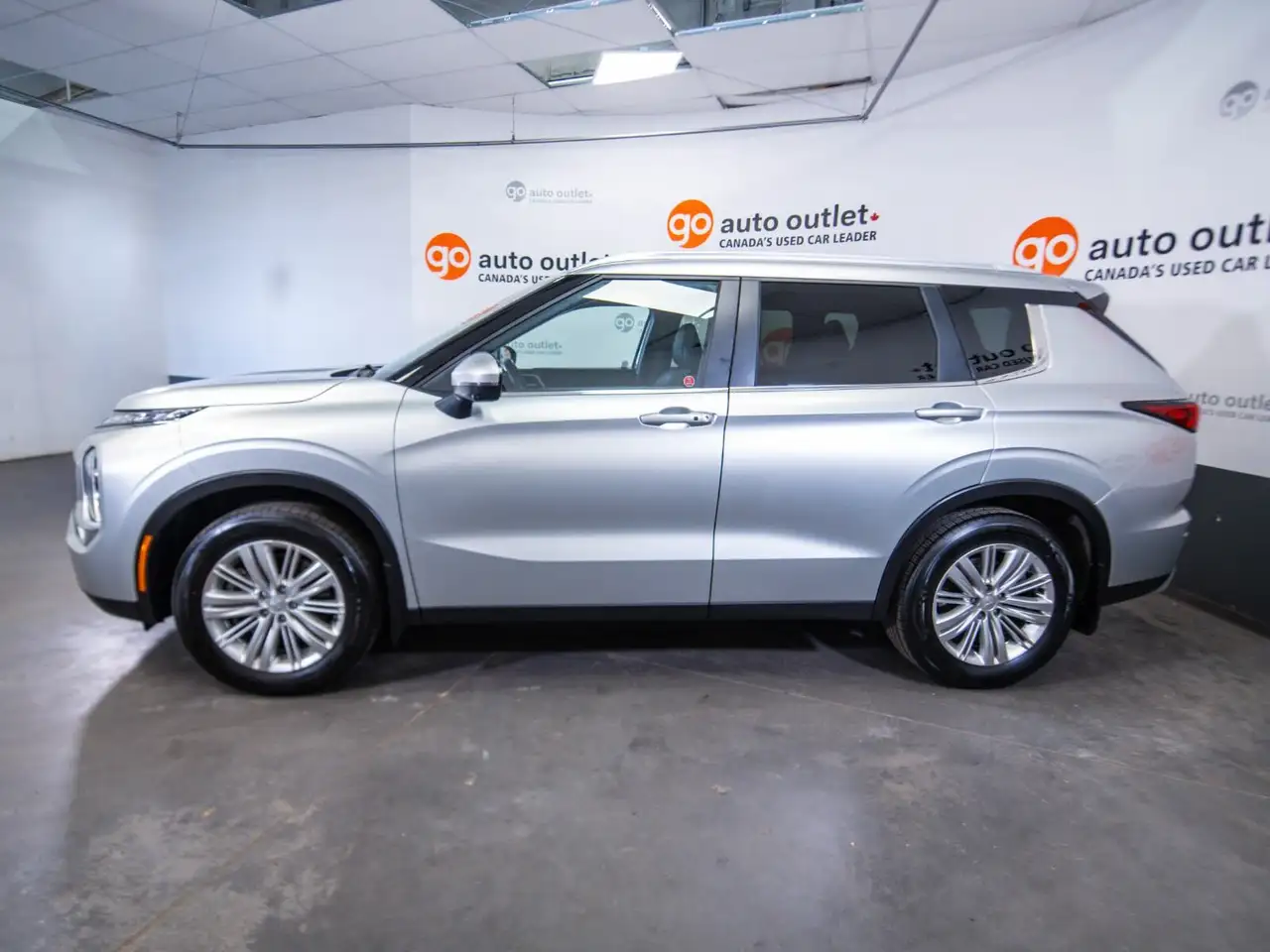 Mitsubishi Outlander снимка Mitsubishi Outlander
