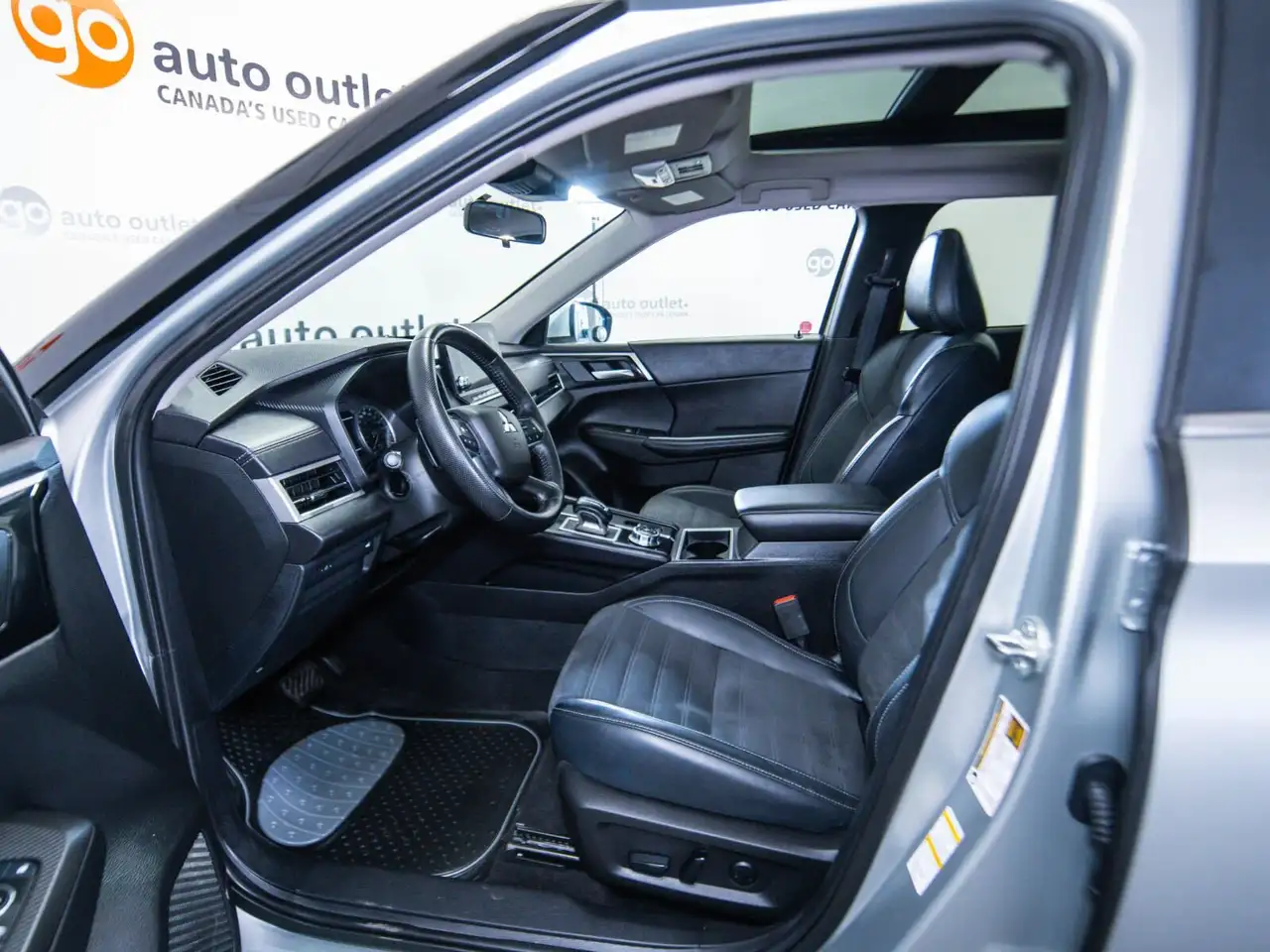 Mitsubishi Outlander снимка Mitsubishi Outlander