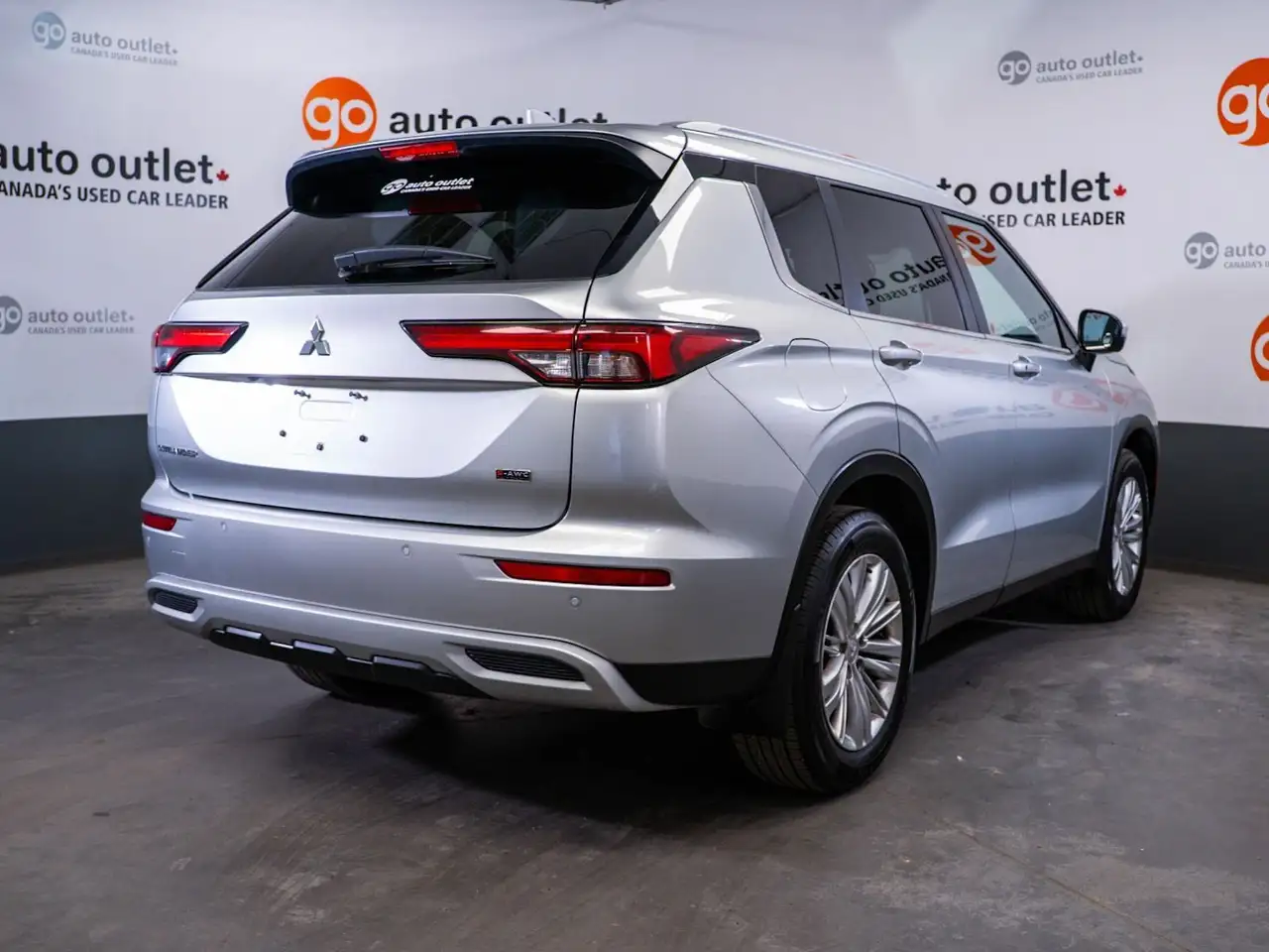 Mitsubishi Outlander снимка Mitsubishi Outlander