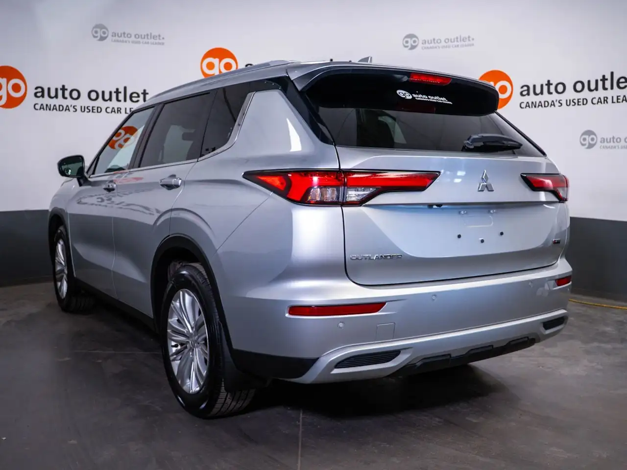 Mitsubishi Outlander снимка Mitsubishi Outlander