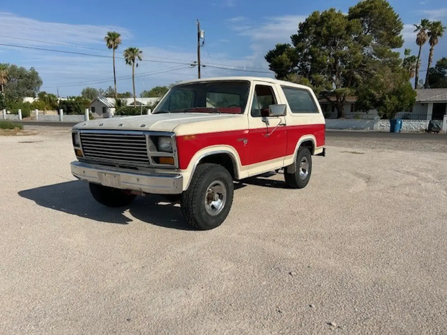 Ford Bronco XLT Blanc - 1