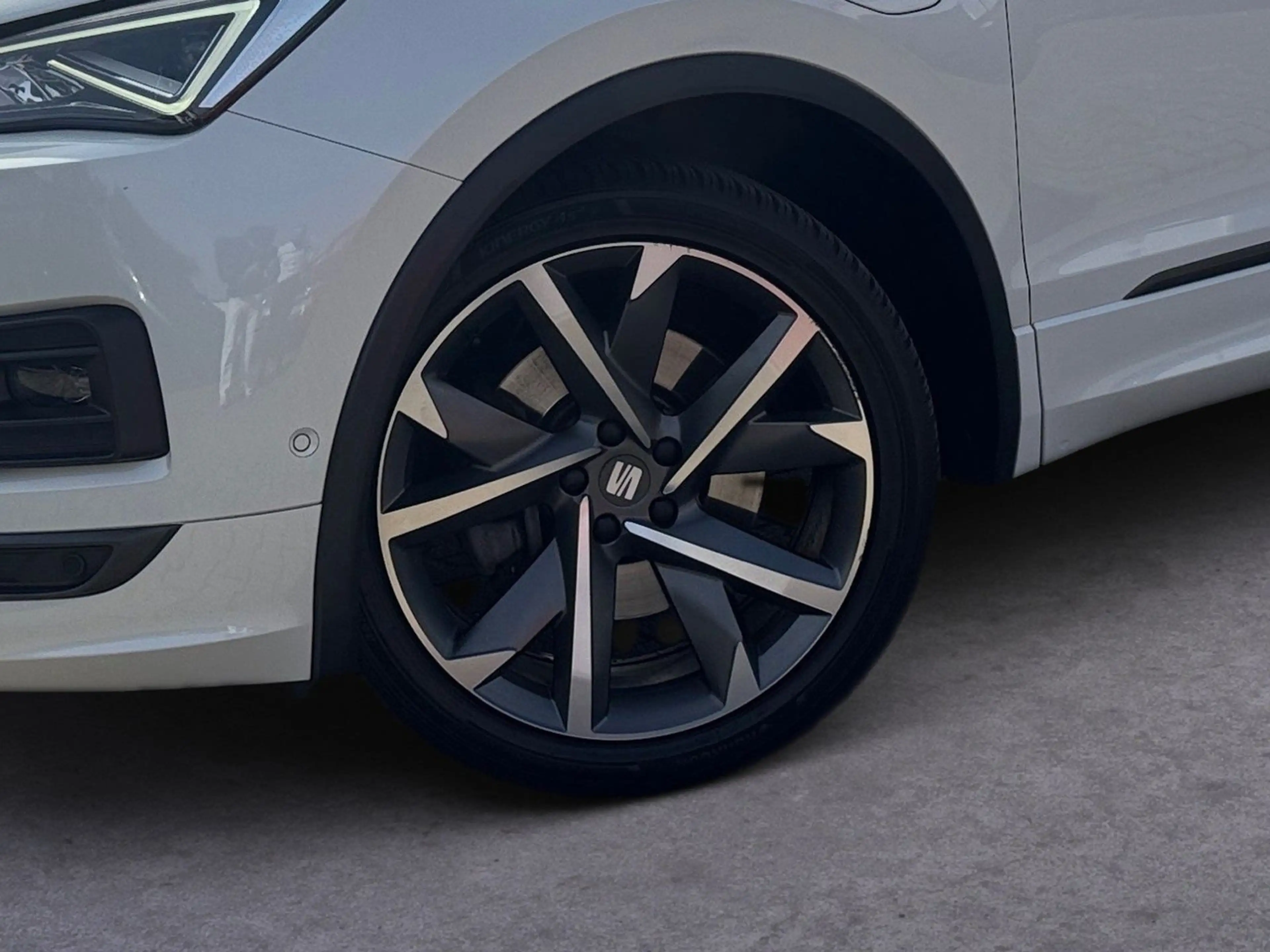 SEAT Tarraco FR*e-Hybrid*AHK*ACC*20Zoll*360Kamera*4xS — photo 6