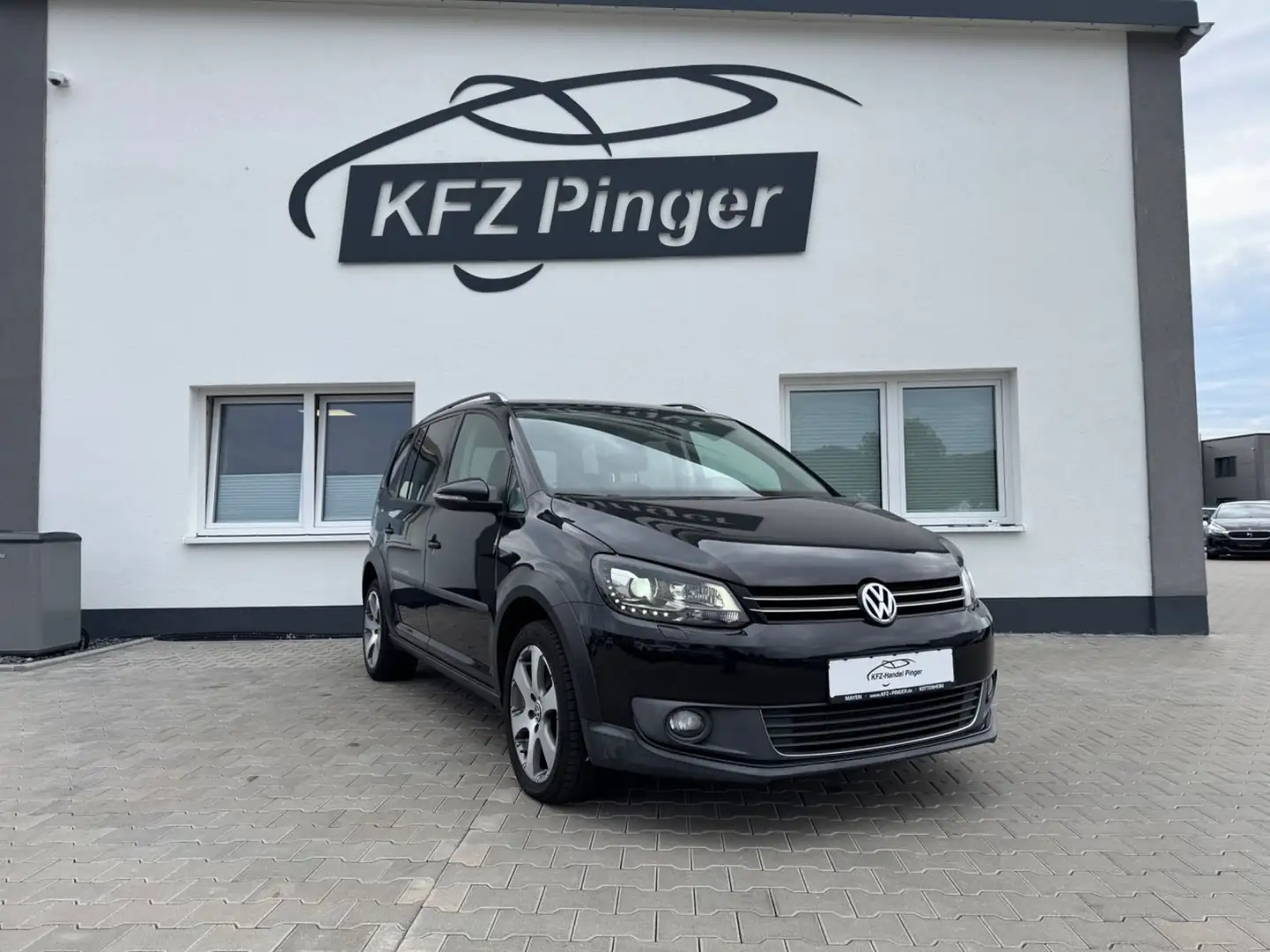 Volkswagen Touran CrossTouran Czarny - 1