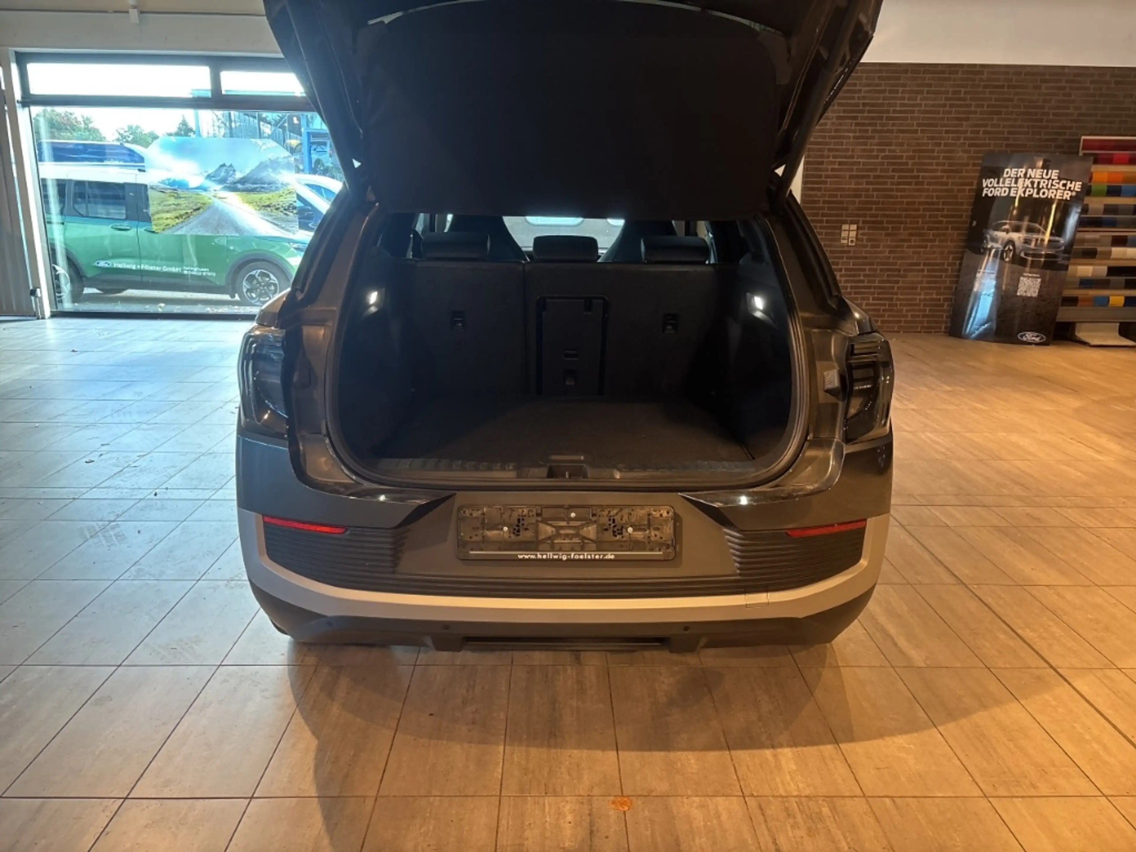 Ford Explorer SELECT 77 KW/H NAVI / LED / ACC / GJR — photo 6