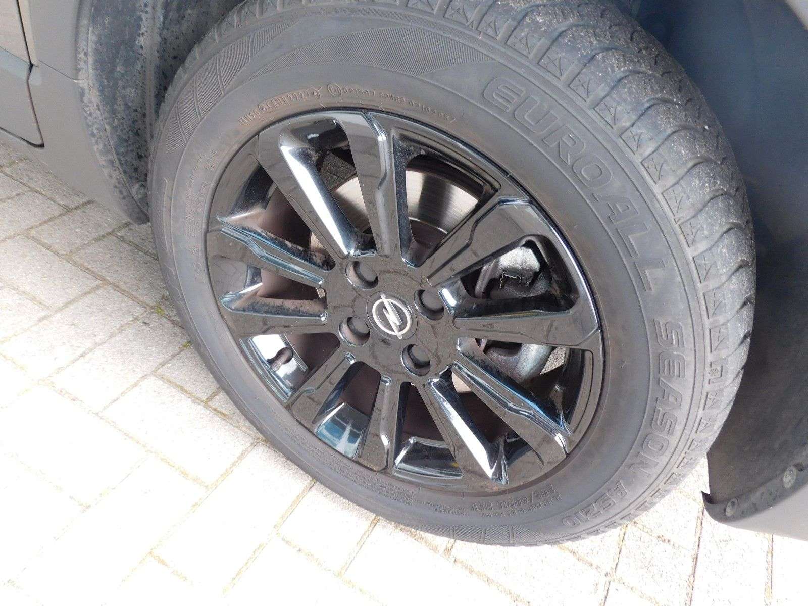 Opel Crossland X