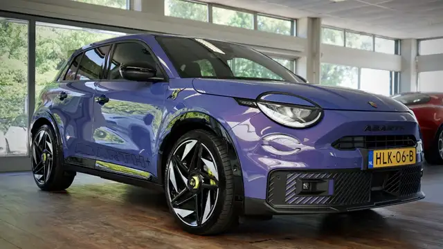Abarth 600e Abarth Scorpionissima 54 kWh