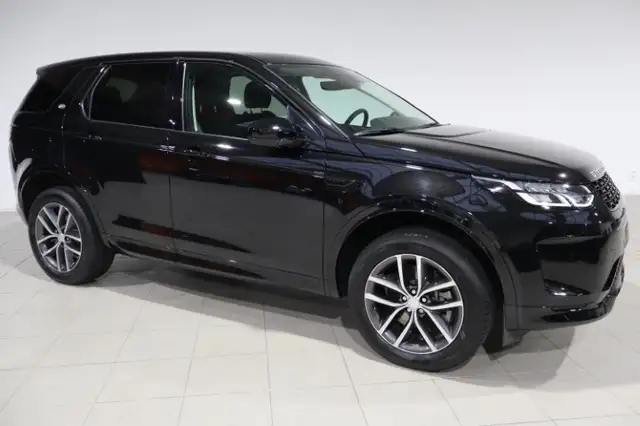 Land Rover Discovery Sport view 3