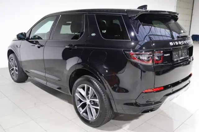 Land Rover Discovery Sport view 8